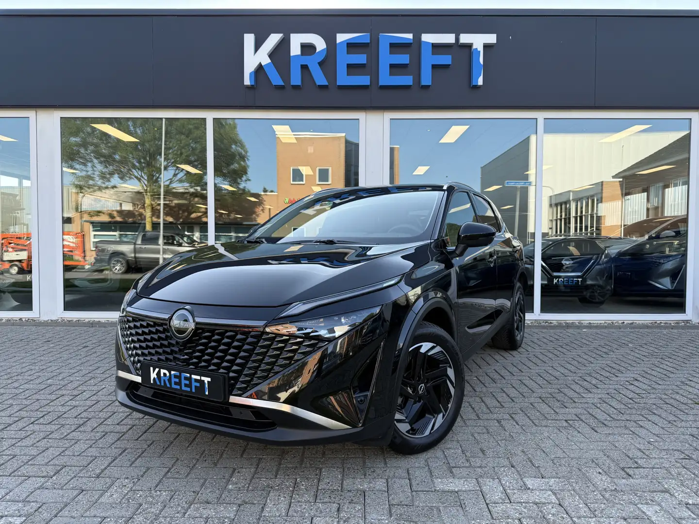 Nissan Qashqai 1.3 MHEV Xtronic N-Connecta NIEUW Zwart - 1