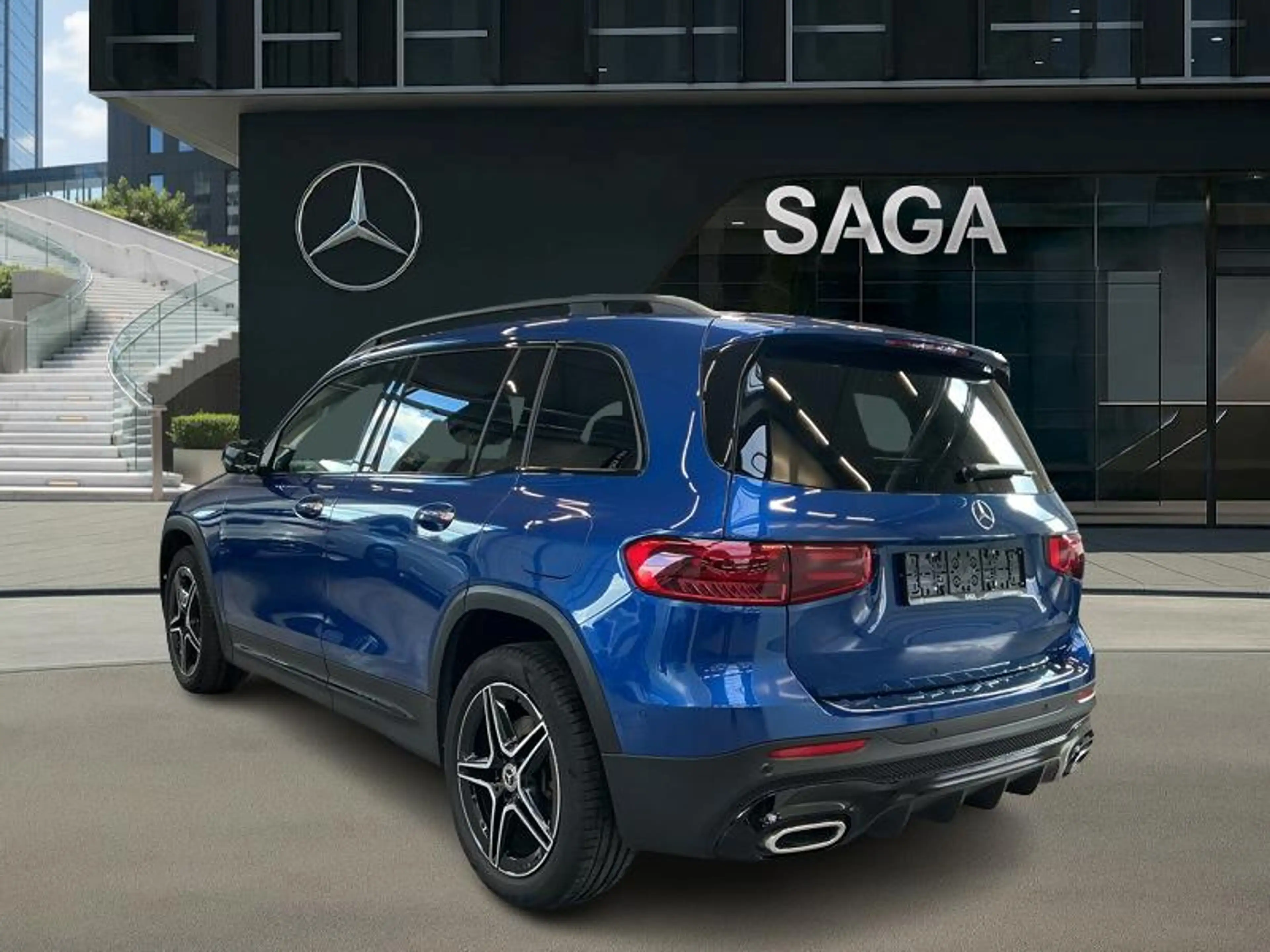 Mercedes-Benz GLB 180 d AMG Pack Night Pano 7 places — photo 8