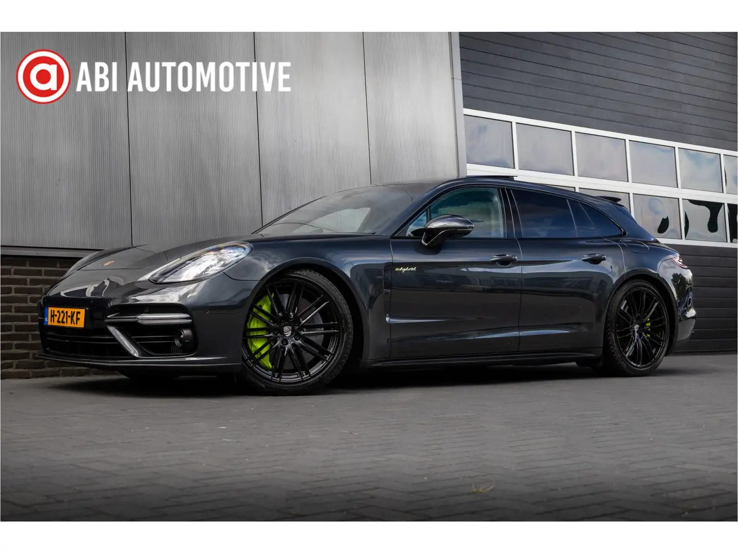 Porsche Panamera Sport Turismo 4.0 Turbo S 680 pk E-Hybrid Sport-Ch Grijs - 1