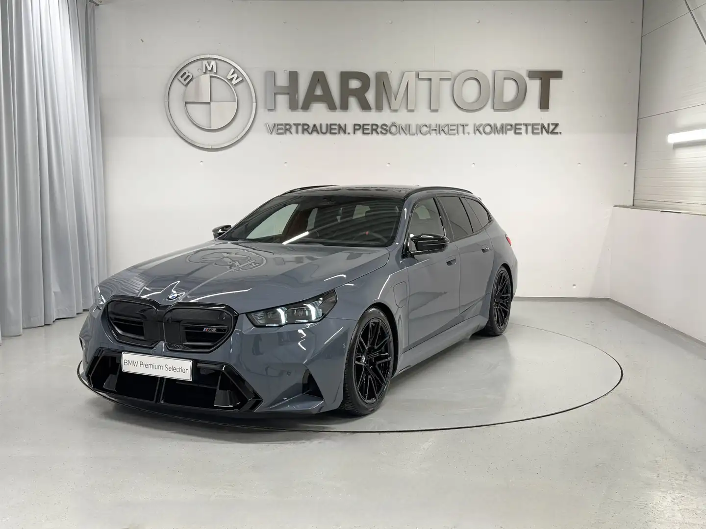 BMW M5 *BMW Individual Storm bay* Grau - 2
