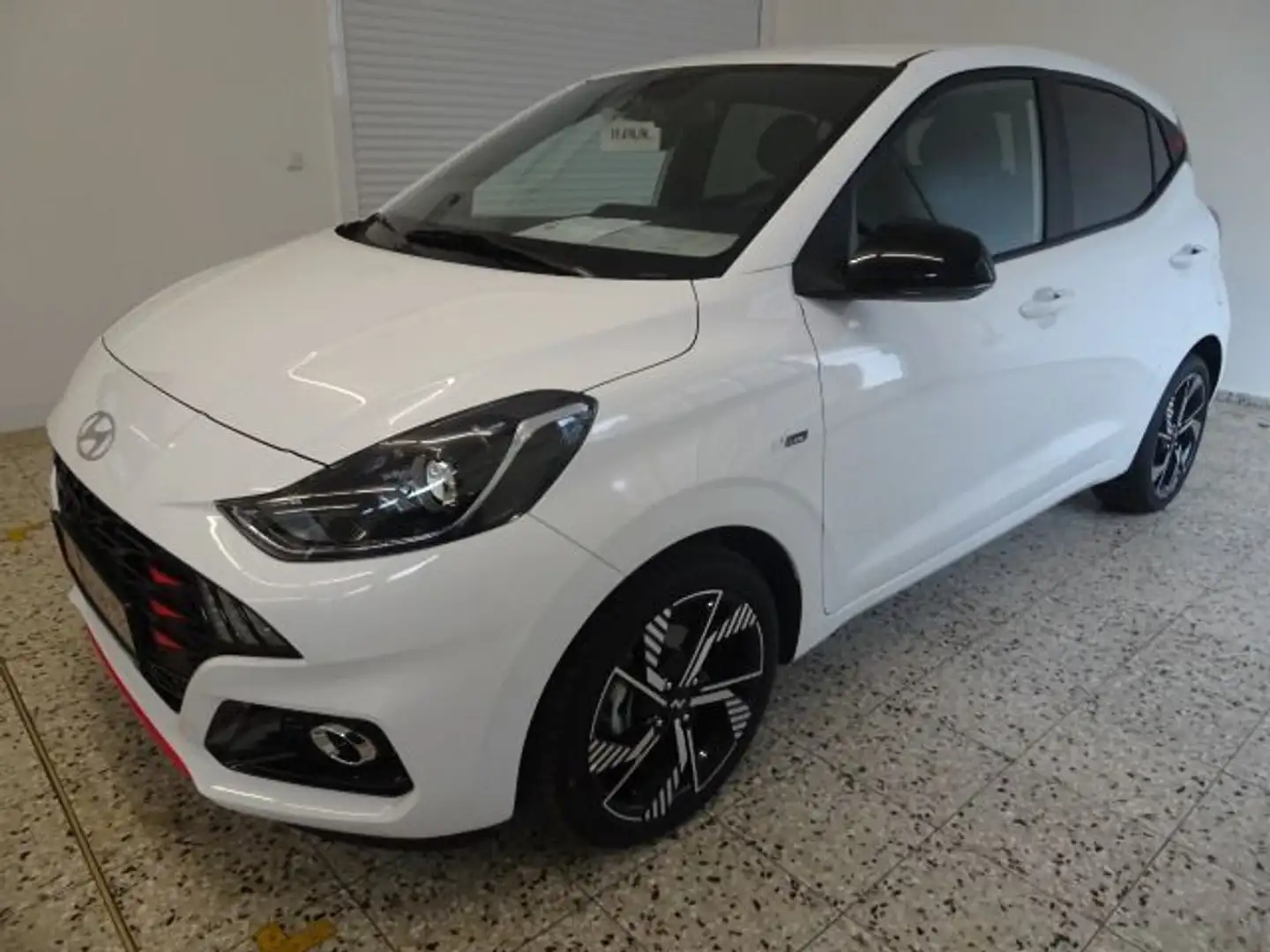 Hyundai i10 N-Line 1,0 T-GDI Navigation Sitz und Lenkrad Weiß - 2
