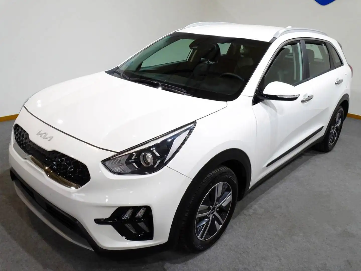 Kia Niro 1.6 GDi HEV 104kW (141CV) Drive Blanco - 1
