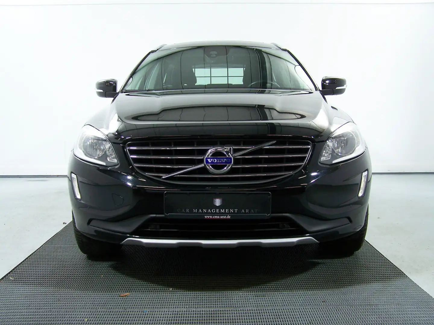 Volvo XC60 2.0 D4 Summum 1.H+PANORAM+LEDER+NAVI+PDC Schwarz - 2