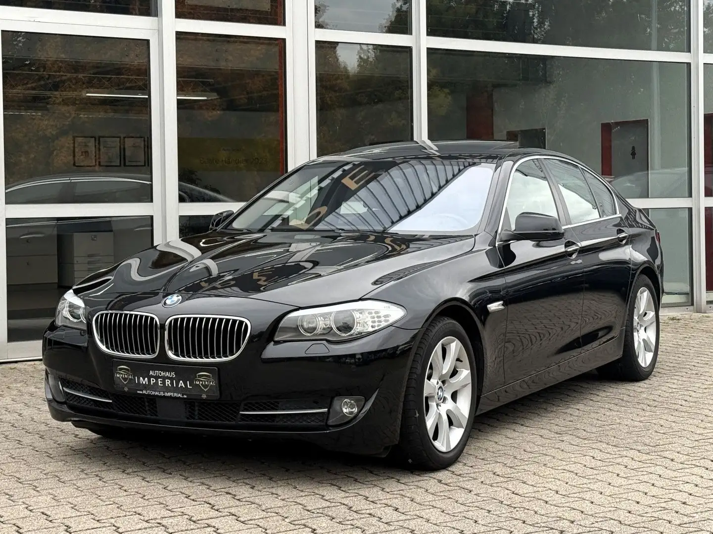 BMW 530 d xDrive LEDER+HUD+ACC+GSD+RFK+NaviPROF+HiFi Schwarz - 1