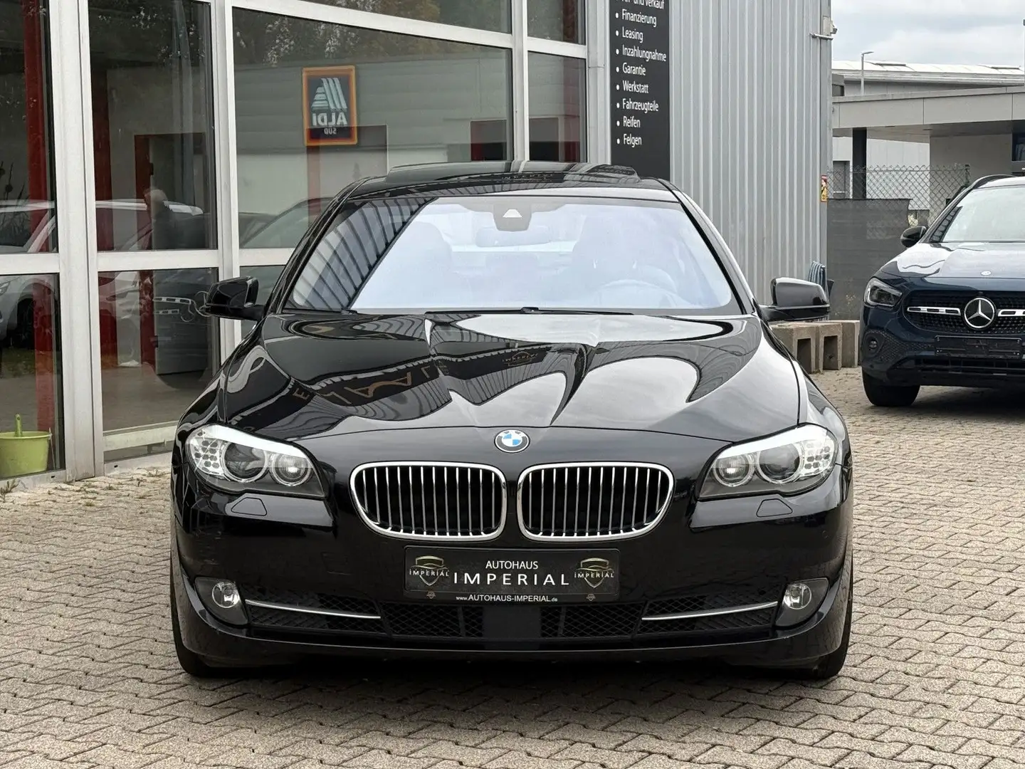 BMW 530 d xDrive LEDER+HUD+ACC+GSD+RFK+NaviPROF+HiFi Schwarz - 2