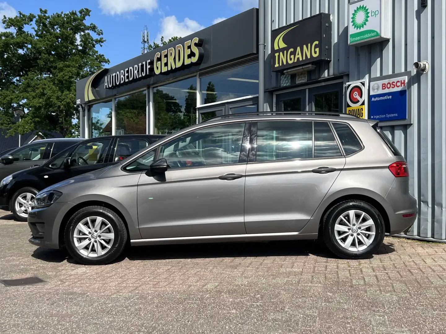 Volkswagen Golf Sportsvan 1.2 TSI Highline | AUTOMAAT | TREKHAAK | NAVI | CR Gris - 2