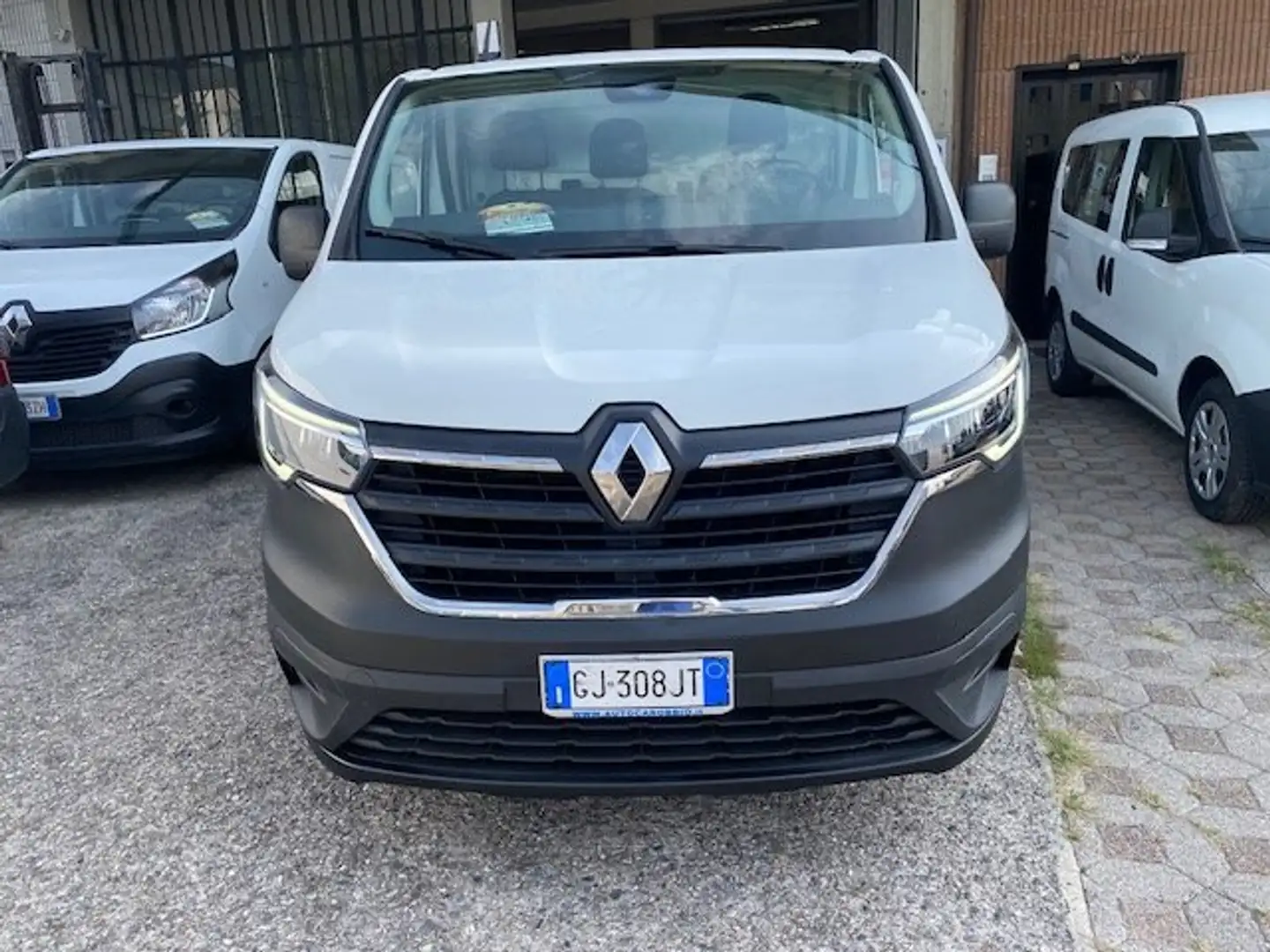 Renault Trafic 2.0 BLUE DCI L1H1 3.0T KOMFORT Wit - 2