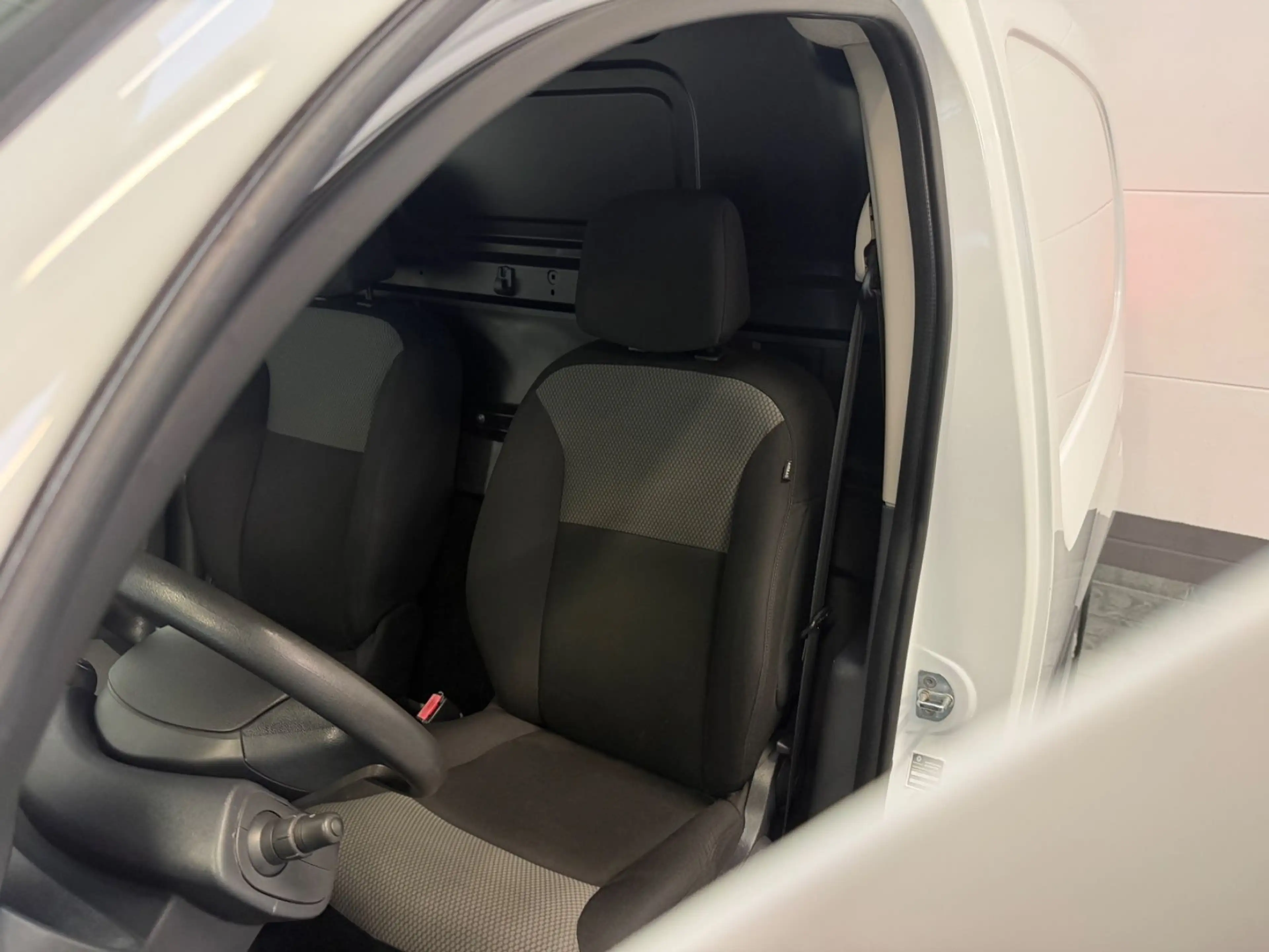 Renault Kangoo Rapid Extra*1.hd*PDC*Navi*Klima — photo 8