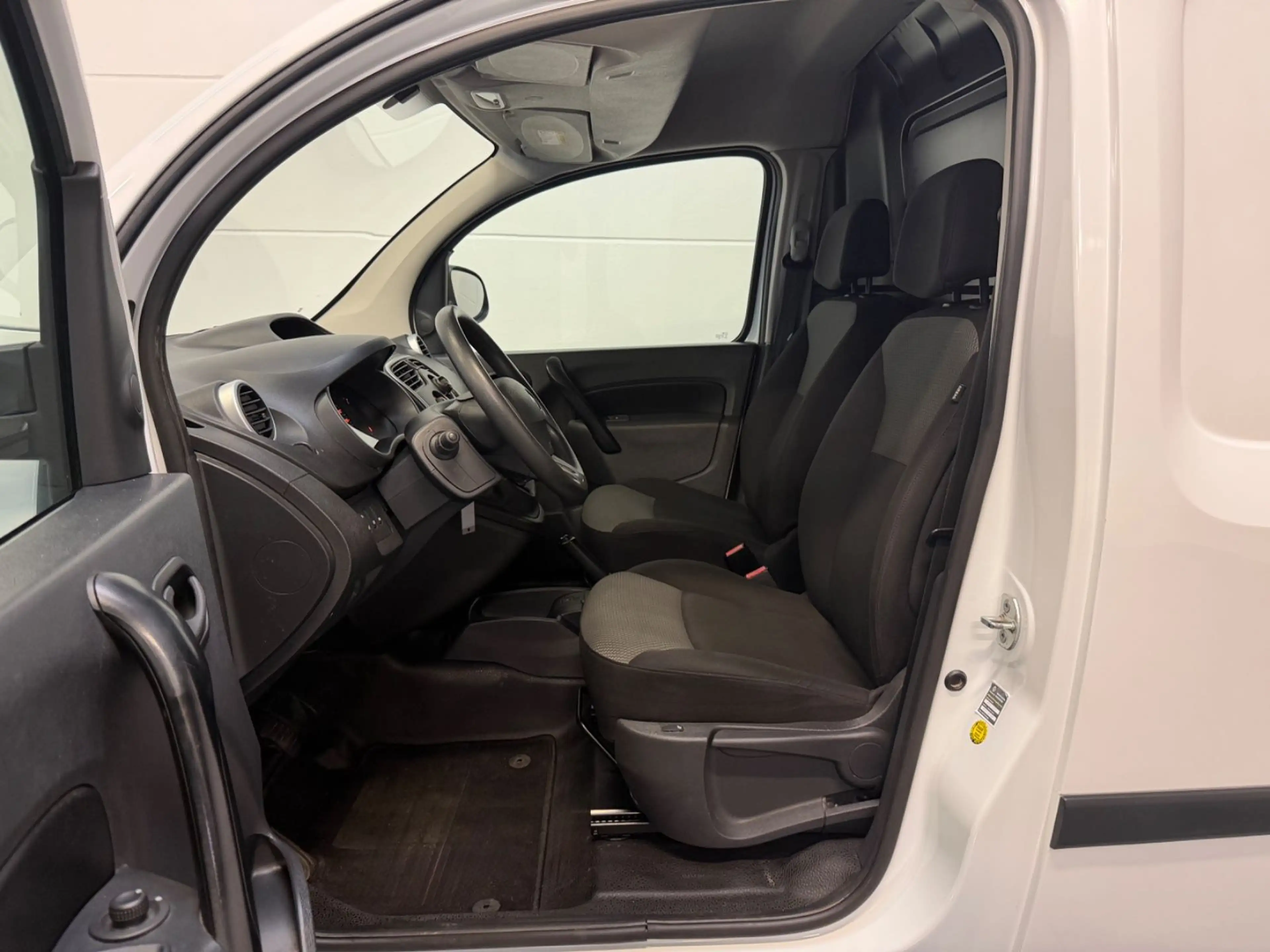 Renault Kangoo Rapid Extra*1.hd*PDC*Navi*Klima — photo 7