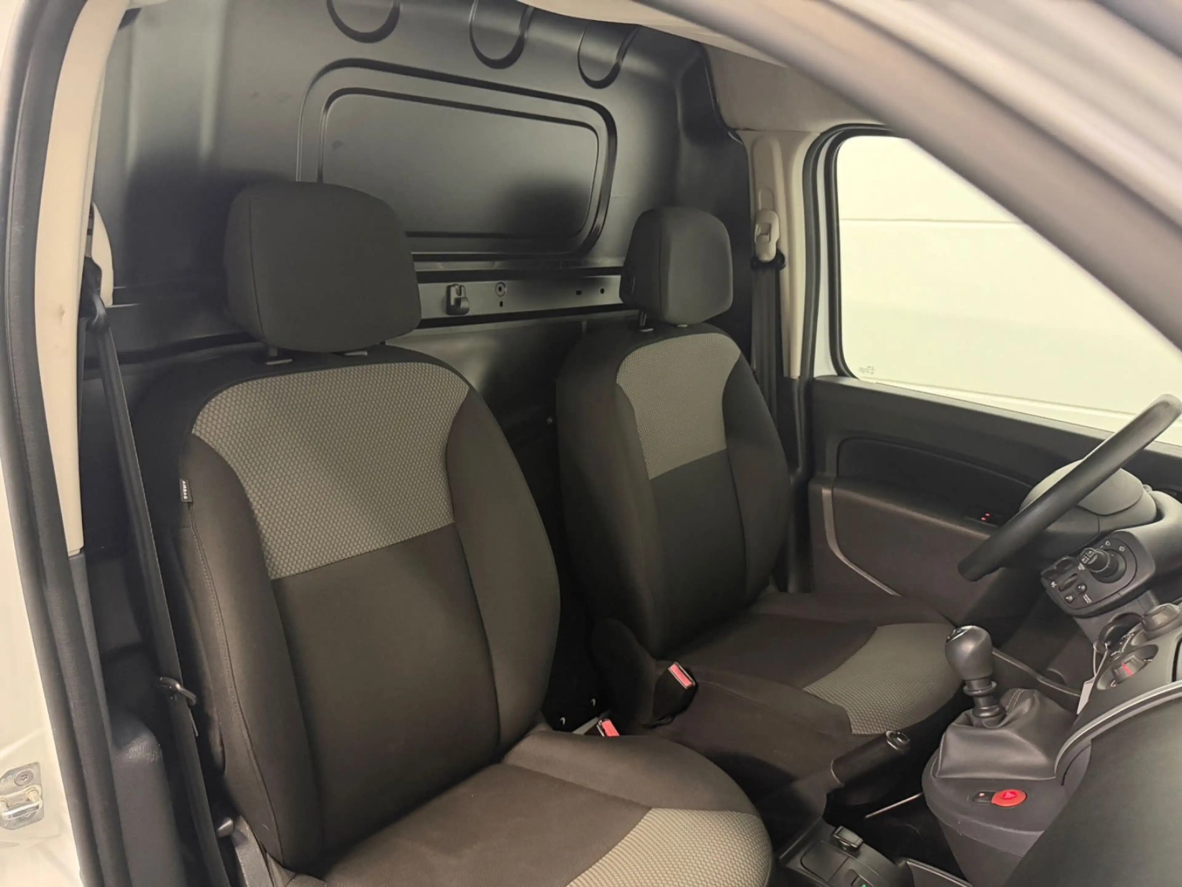 Renault Kangoo Rapid Extra*1.hd*PDC*Navi*Klima — photo 13