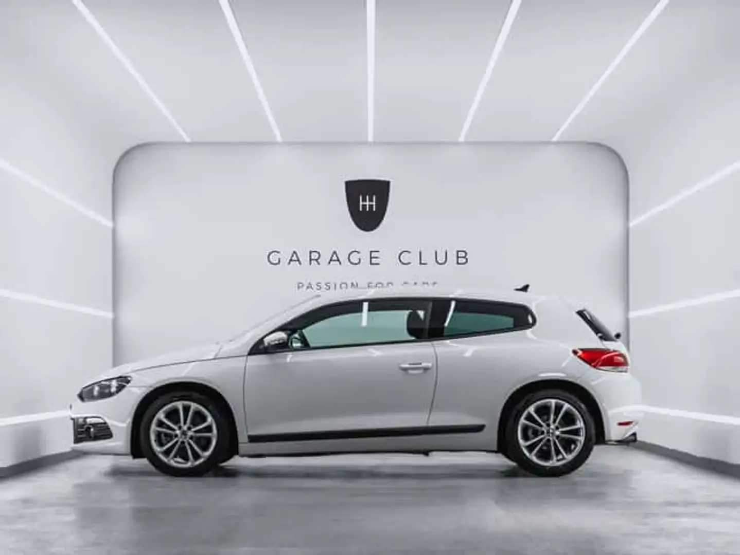 Volkswagen Scirocco 2.0 TSI DSG 210 - 2