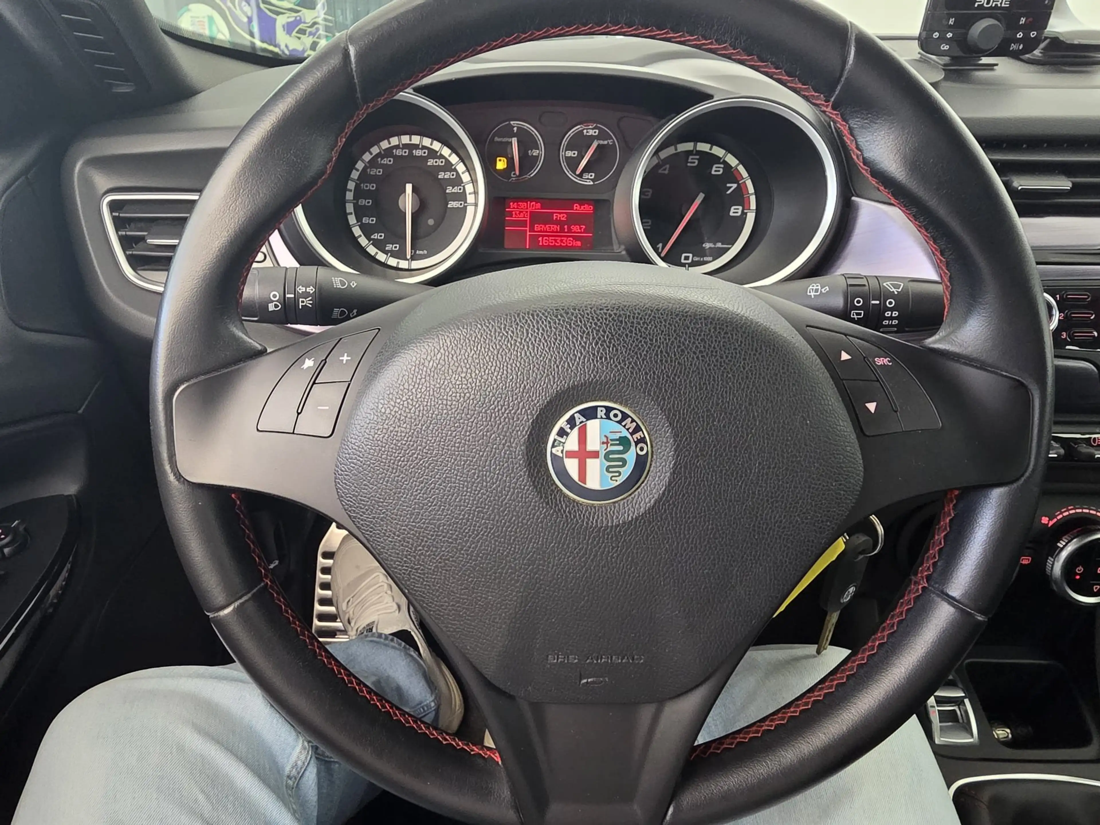 Alfa Romeo Giulietta Turismo — photo 10