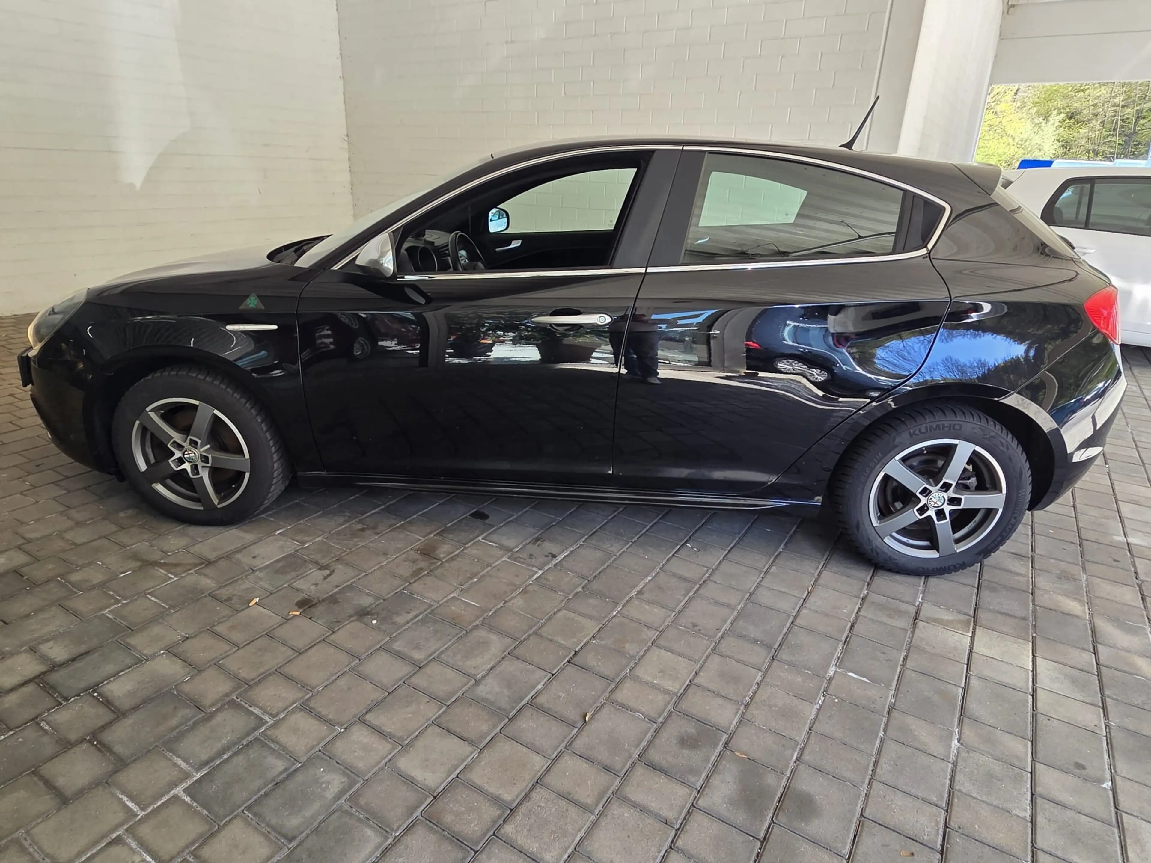 Alfa Romeo Giulietta Turismo — photo 8
