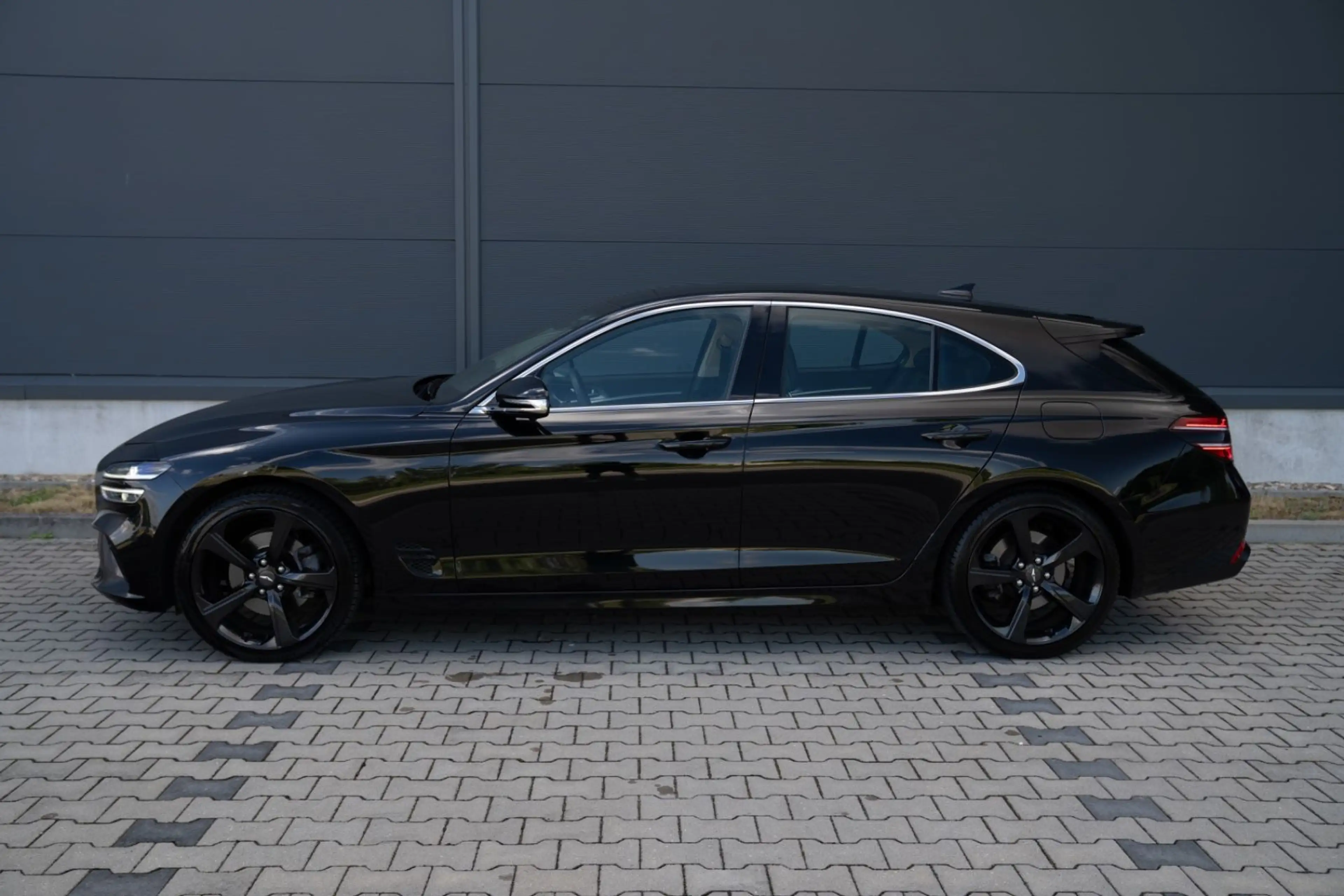 Genesis G70 Shooting Brake Luxury*4WD*LED*360*ACC*VC*TWA — photo 6