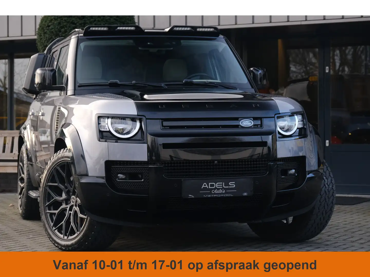 Land Rover Defender 110 3.0 P400 110 HSE URBAN PANO TREKHAAK MERIDIAN Grau - 1