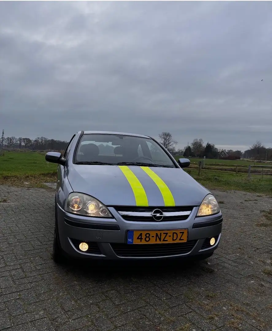 Opel Corsa 1.4-16V Sport Grijs - 1