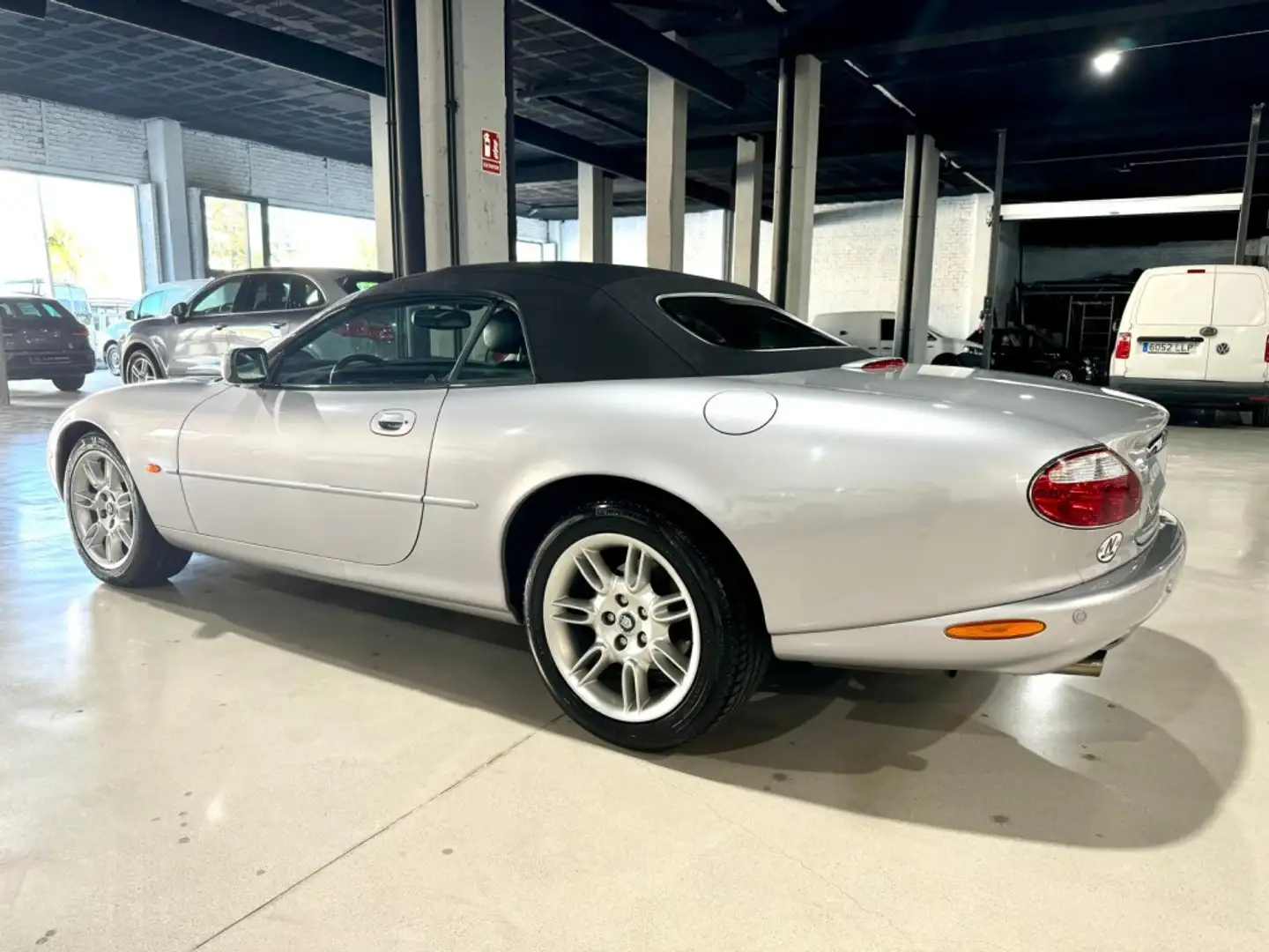 Jaguar XK XK8 Convertible 4.0 Aut. Gris - 1