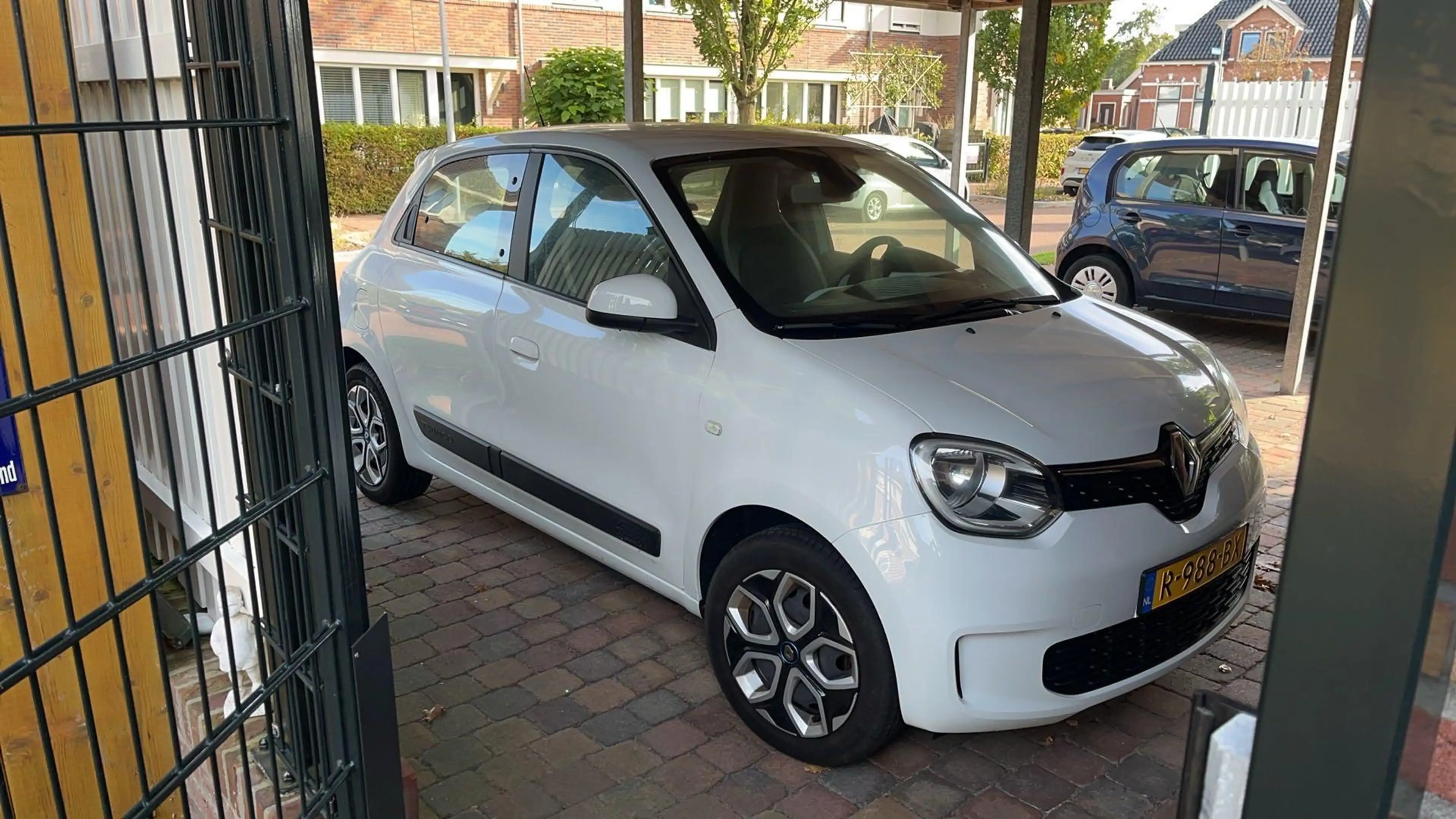 Renault Twingo Z.E. R80 Collection — photo 2