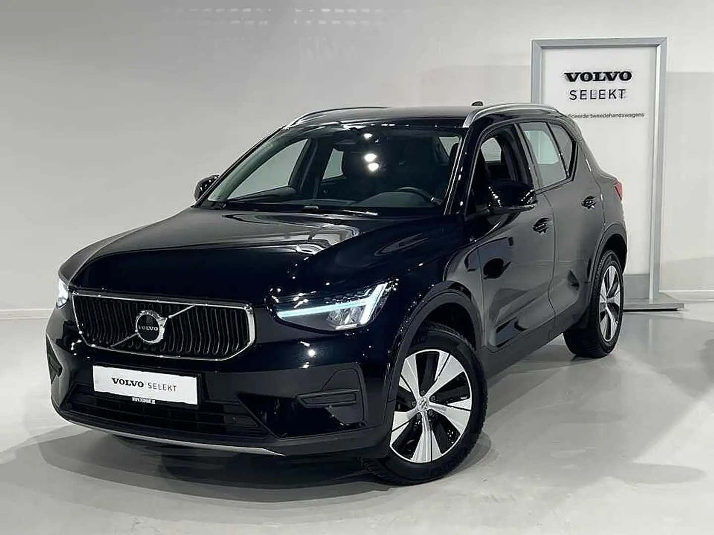 Volvo XC40 B3 Mild hybride Schwarz - 1