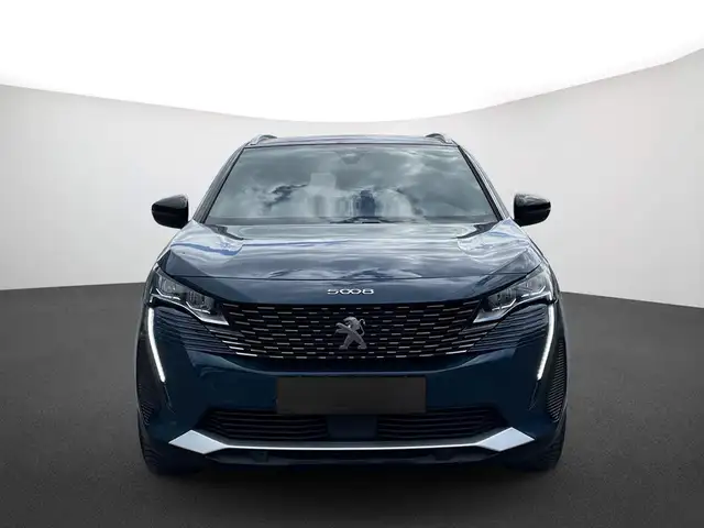 Peugeot 5008 view 2