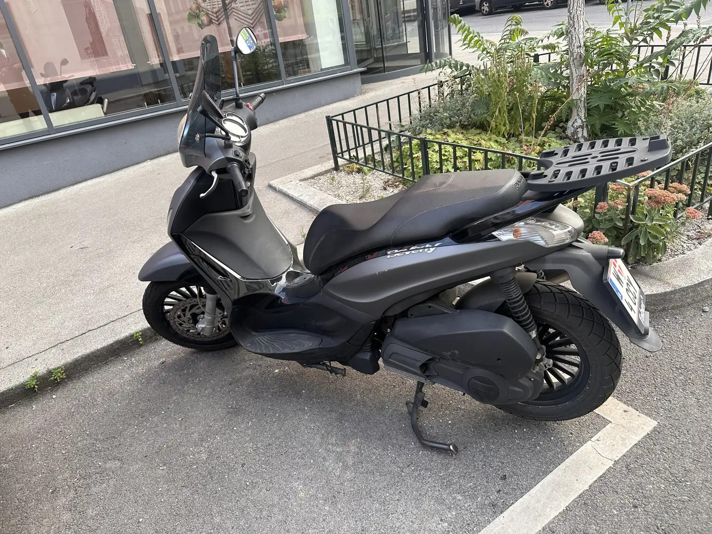 Piaggio Beverly 125 Gris - 1