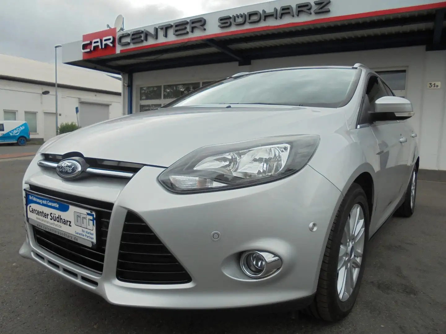 Ford Focus Turnier Titanium Motor neu Plateado - 1