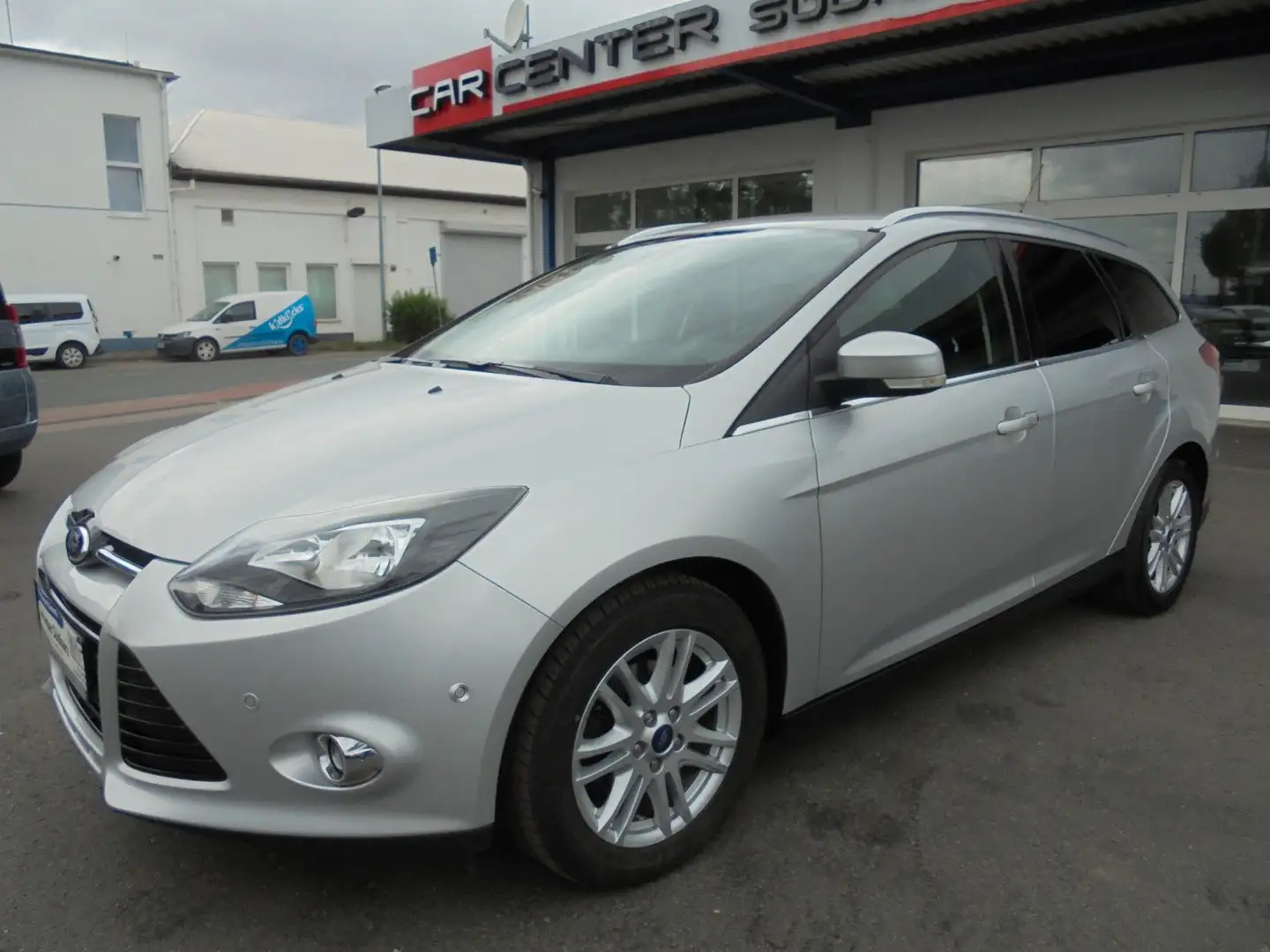 Ford Focus Turnier Titanium Motor neu Plateado - 2