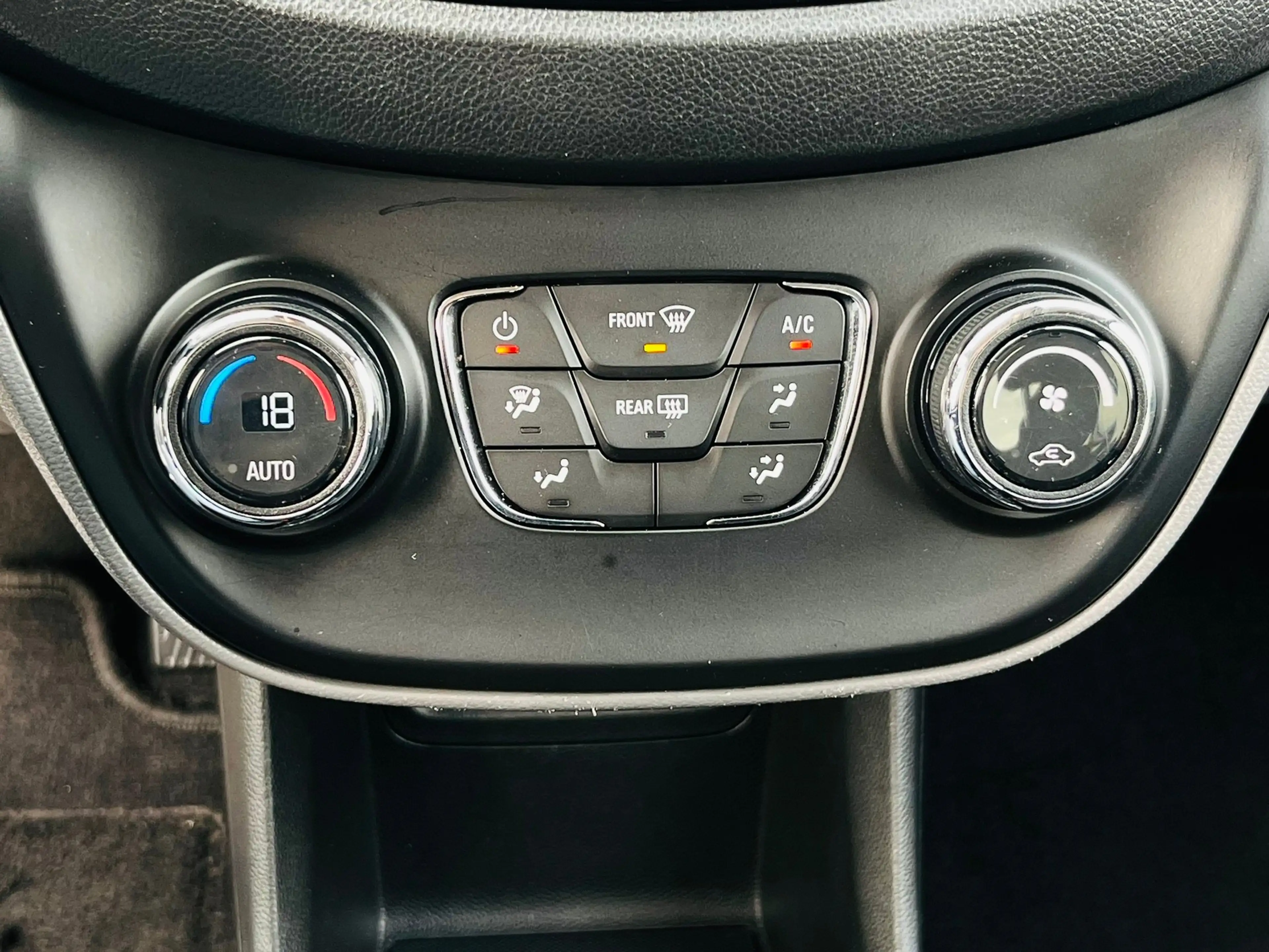 Opel Karl 1.0 ecoFLEX Cosmo Cruise control | Airconditioning — photo 24