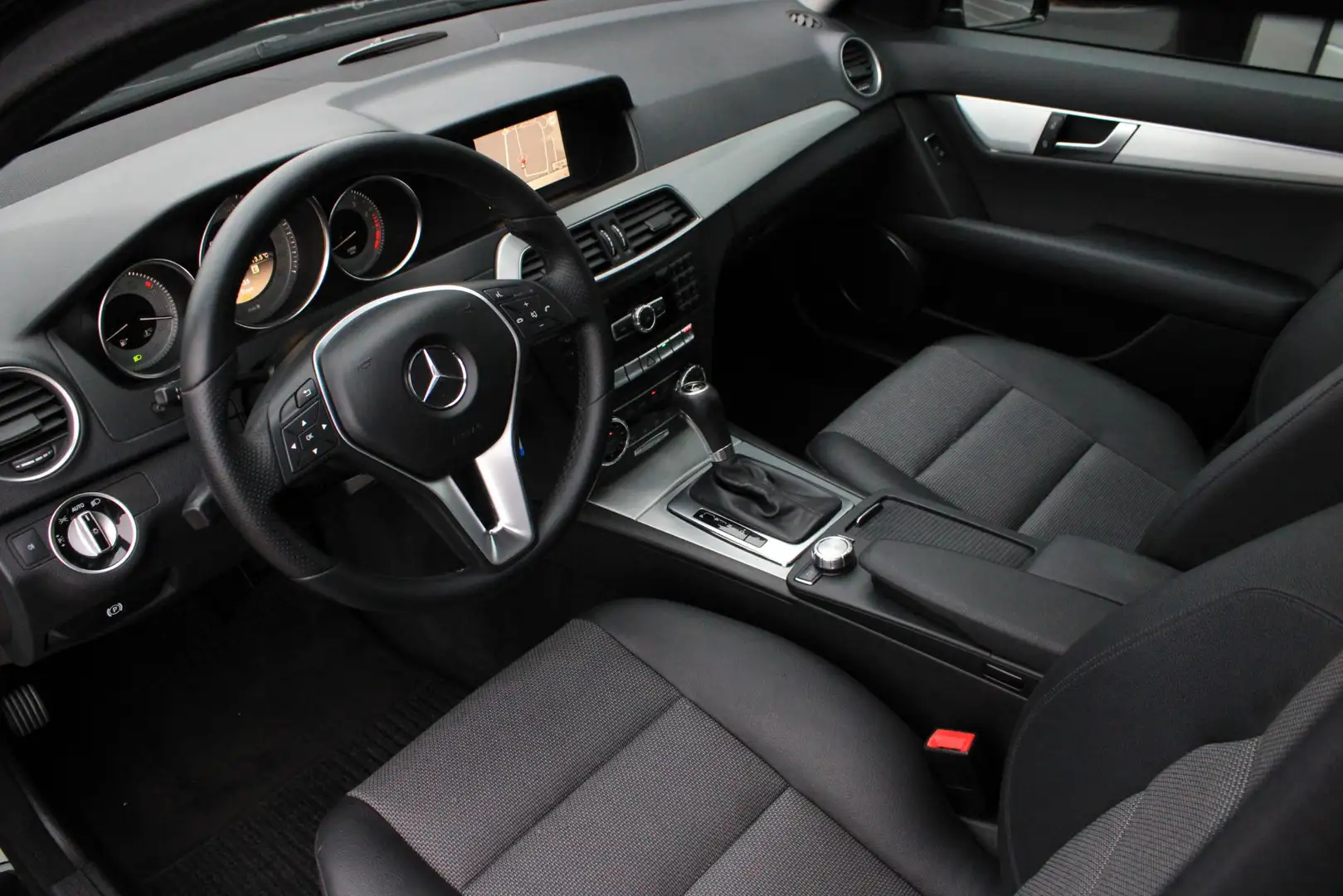 Mercedes-Benz C 180 Aut Xenon ILS | 1e Eigenaar | Schuifdak | Stoelver Noir - 2