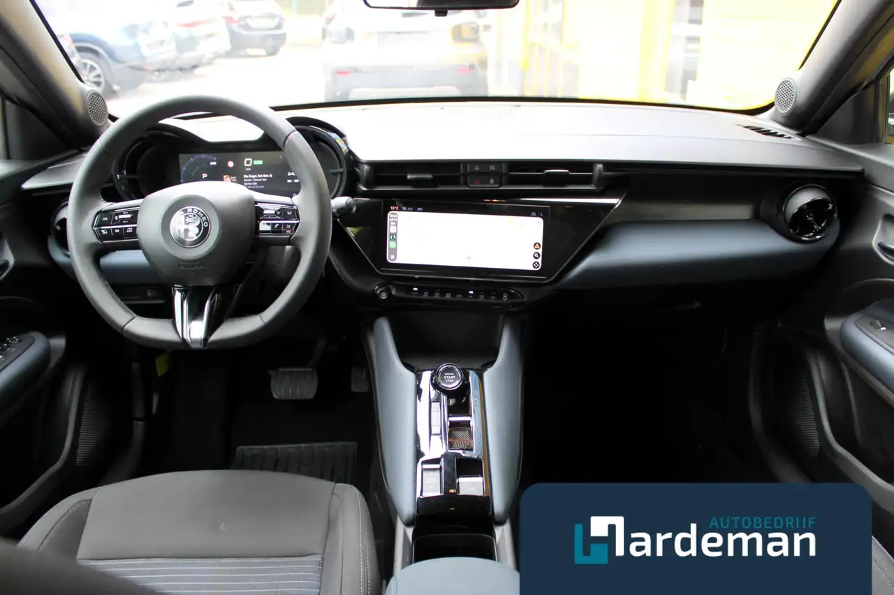 Alfa Romeo Junior 2025