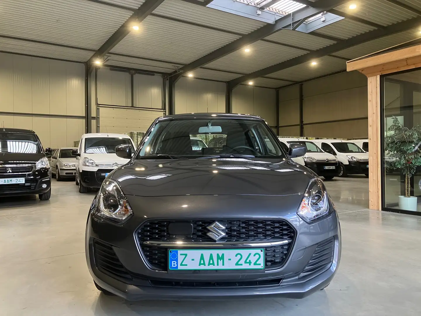 Suzuki Swift 1,2 HYBRID Airco...1 Eig fabrieksgarantie tot 2030 Gris - 2