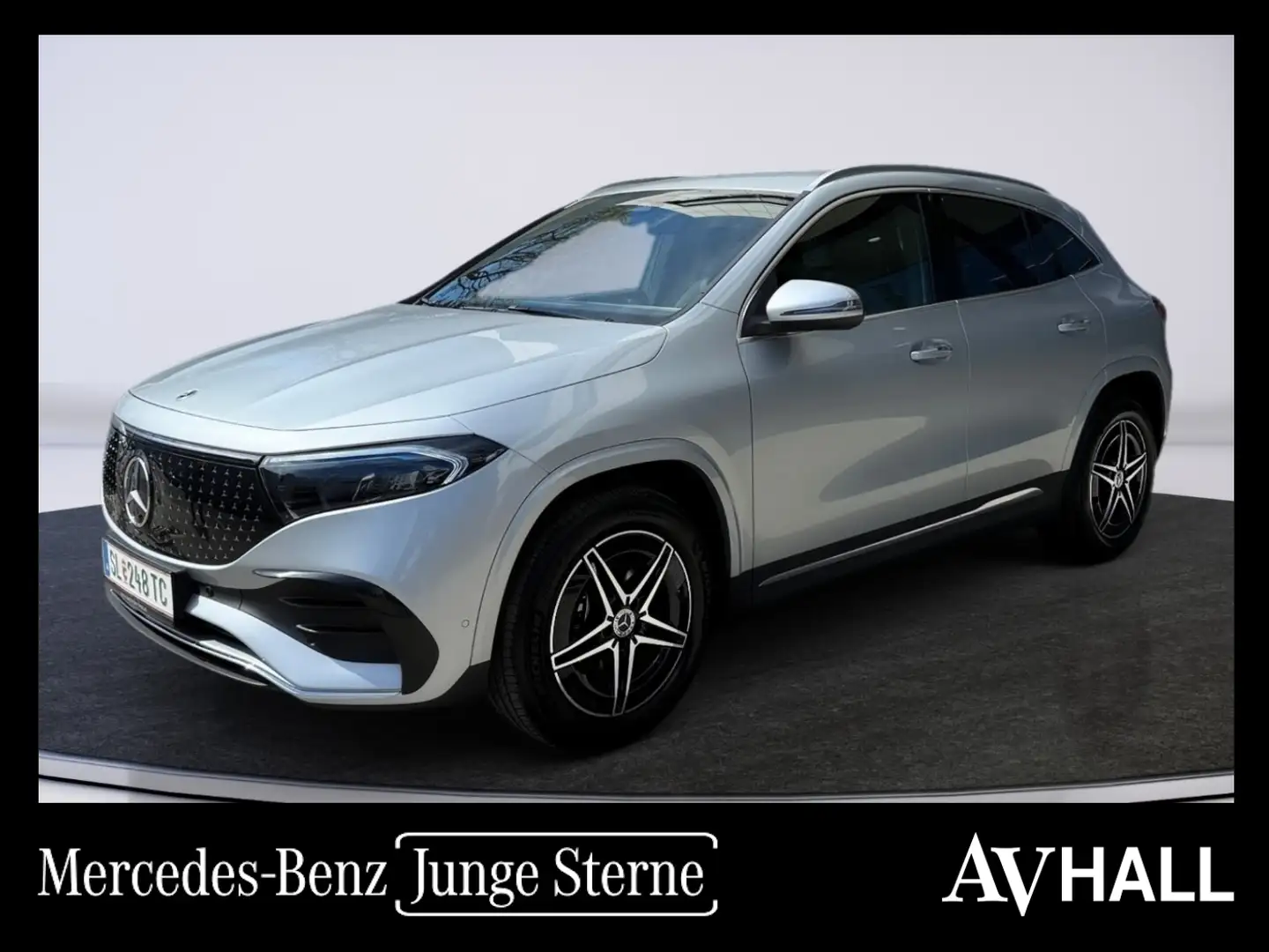 Mercedes-Benz EQA 300 4MATIC  Automatik AMG Line Advanced Plus Zilver - 1