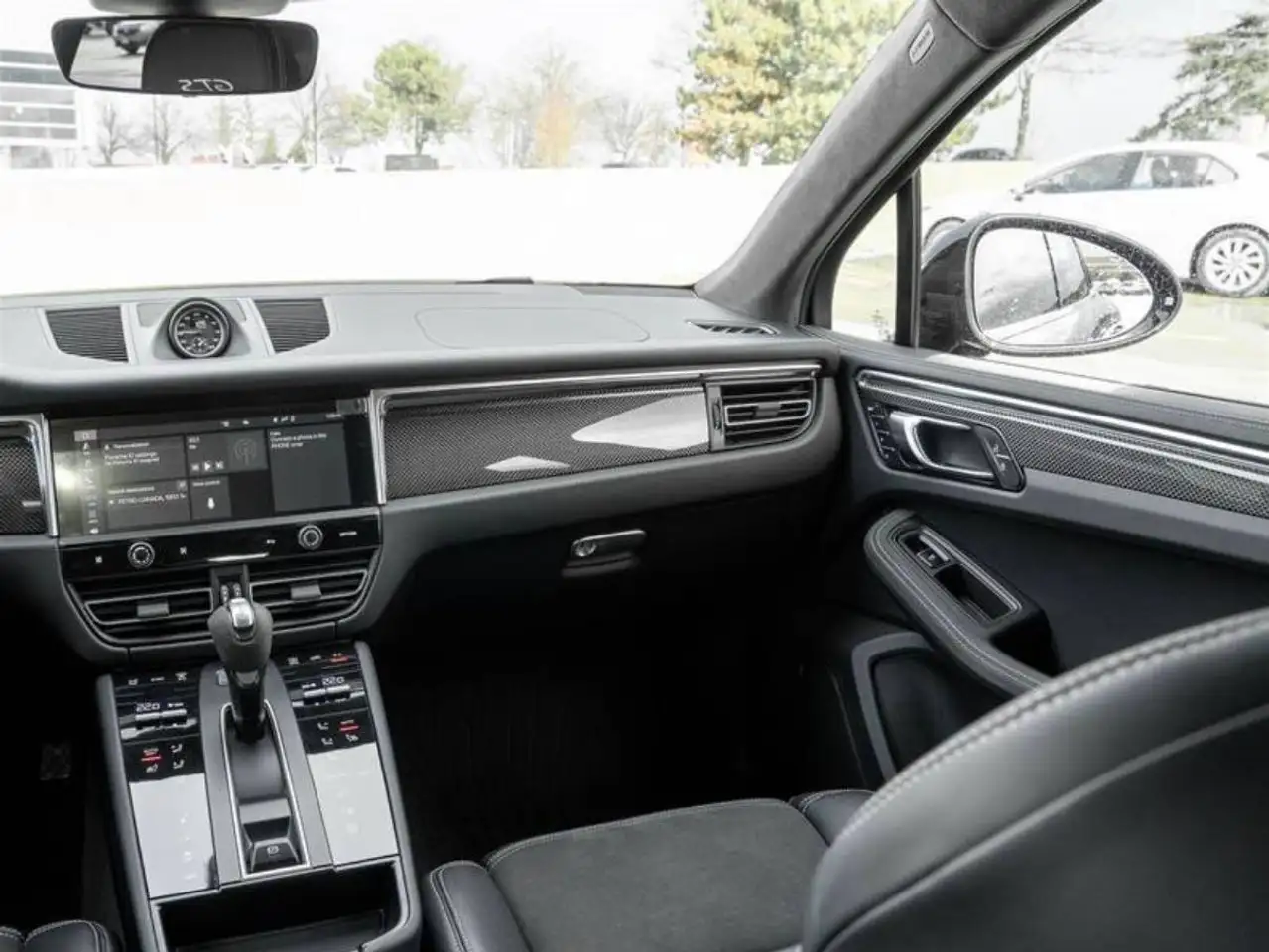 Porsche Macan снимка Porsche Macan