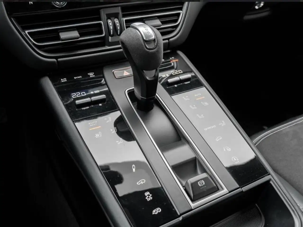 Porsche Macan снимка Porsche Macan