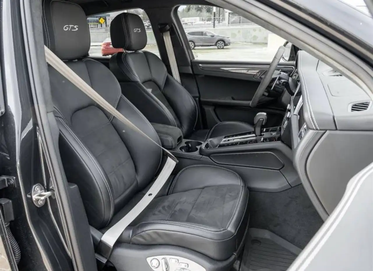 Porsche Macan снимка Porsche Macan