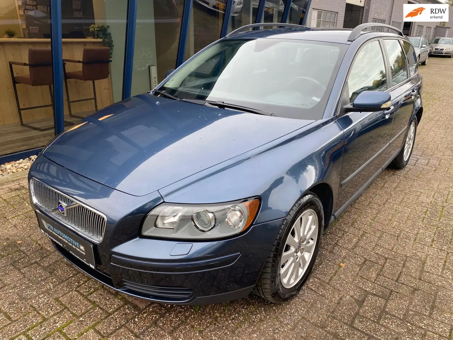 Volvo V50 2.4 Kinetic Youngtimer 1e eigenaar Blauw - 1