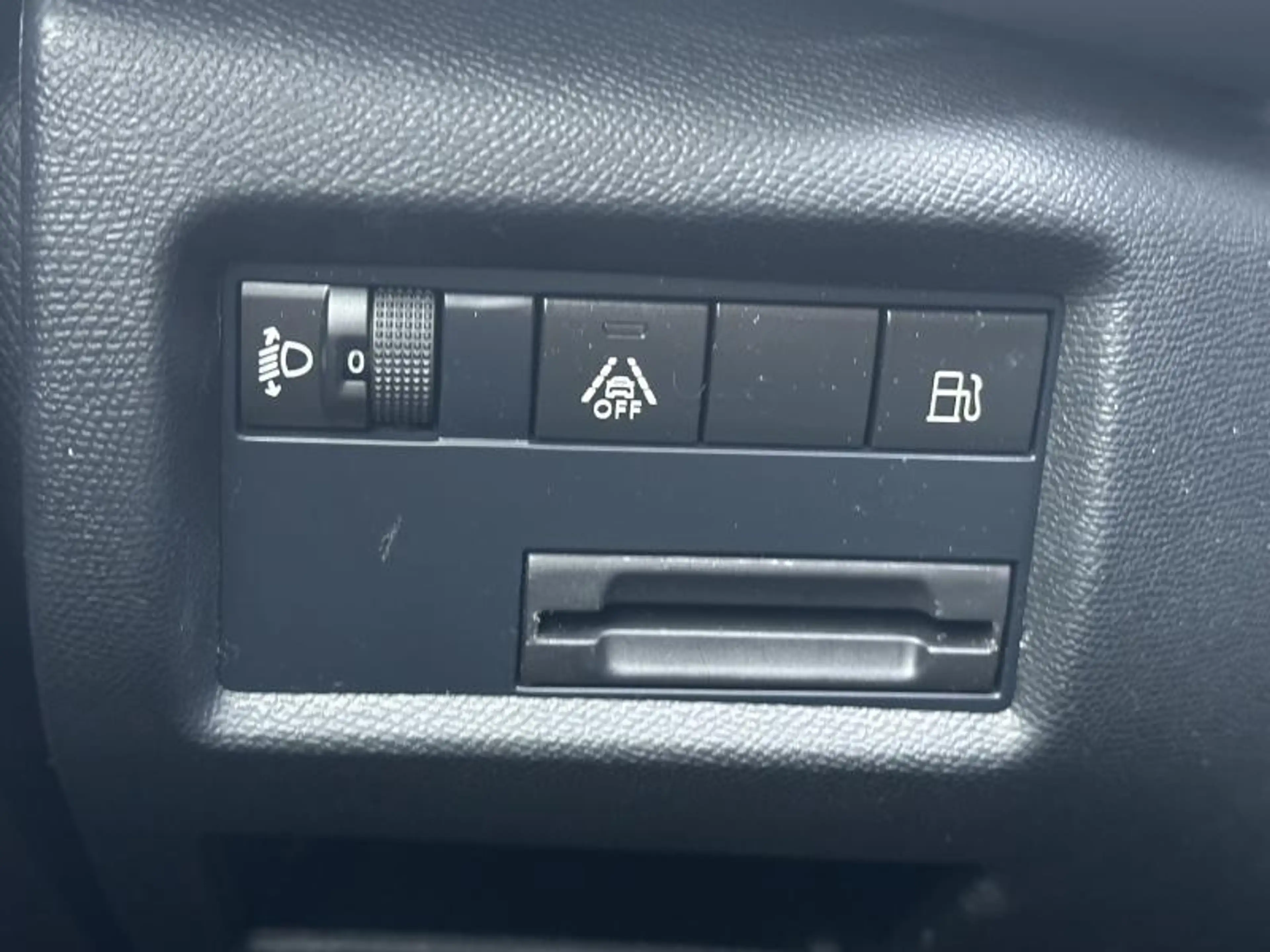 Citroen C5 Aircross feel phev 180 auto — photo 13