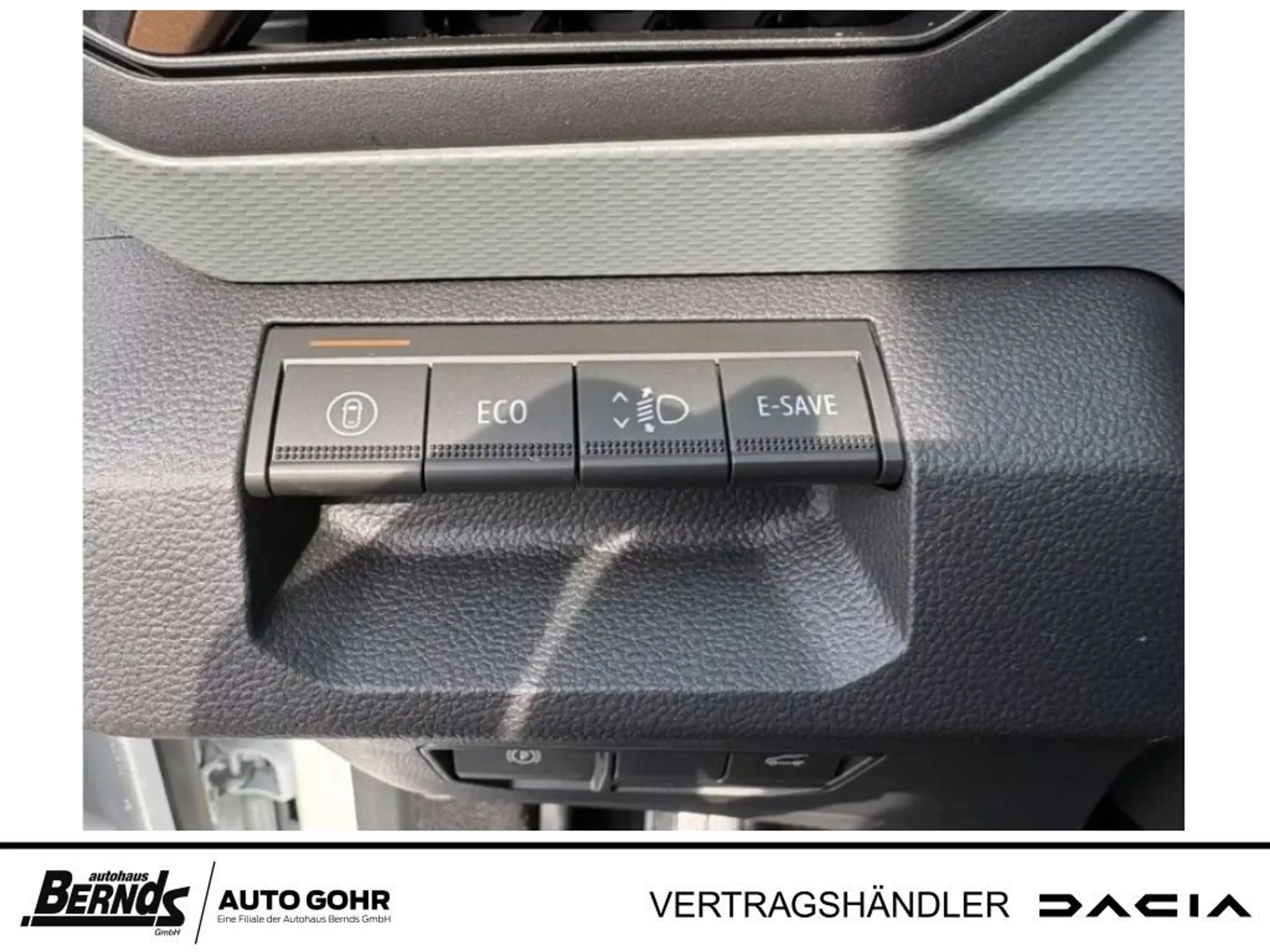 Dacia Bigster Extreme mild hybrid-G SHZ Navi el. Panoramadach — photo 8