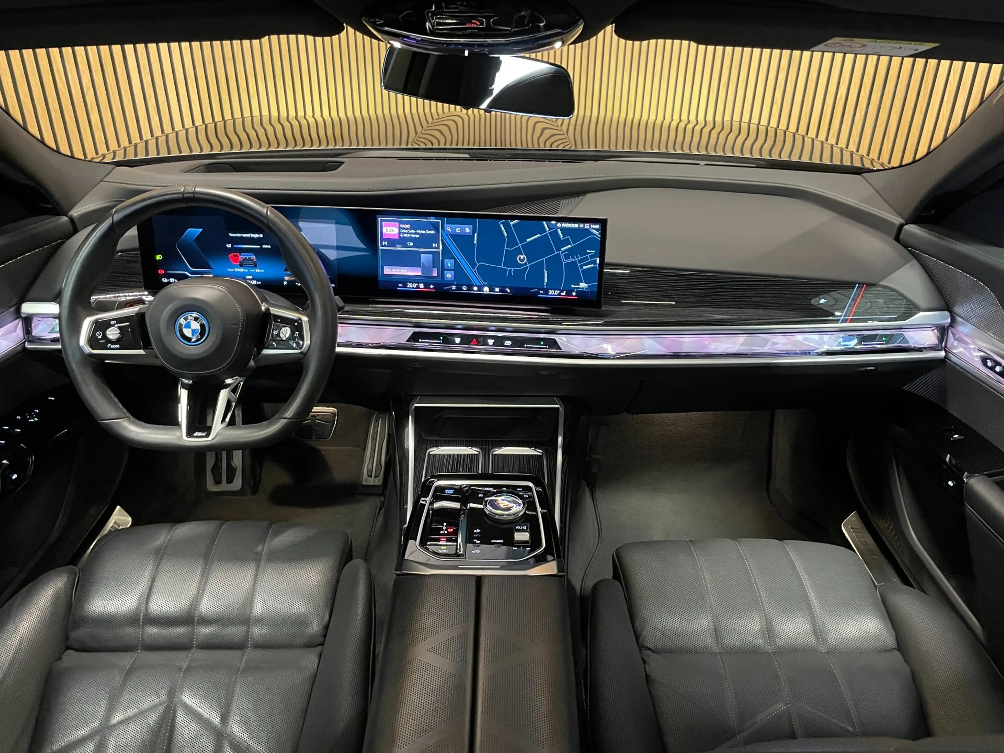 BMW i7 XDrive60 106 kWh|M-SPORT|96% SOH|BLACK EDITION|FUL — photo 6