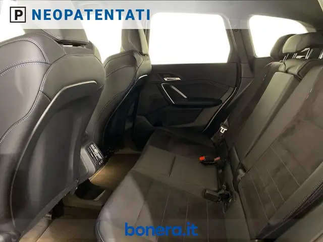 BMW X1 view 25