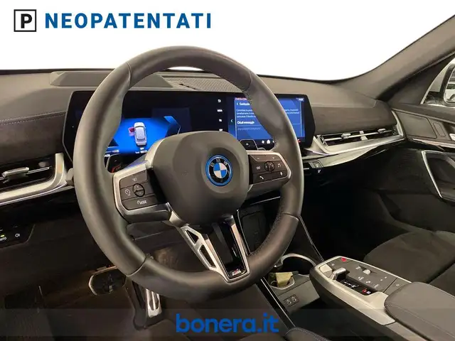 BMW X1 view 16