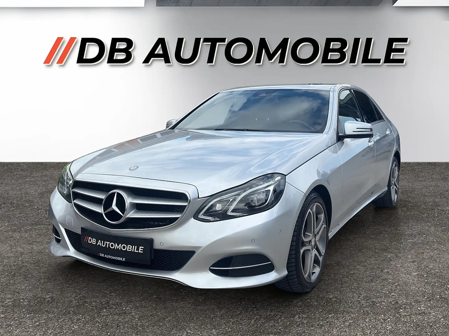 Mercedes-Benz E 220 CDI Avantgarde Plus Aut. Gris - 1