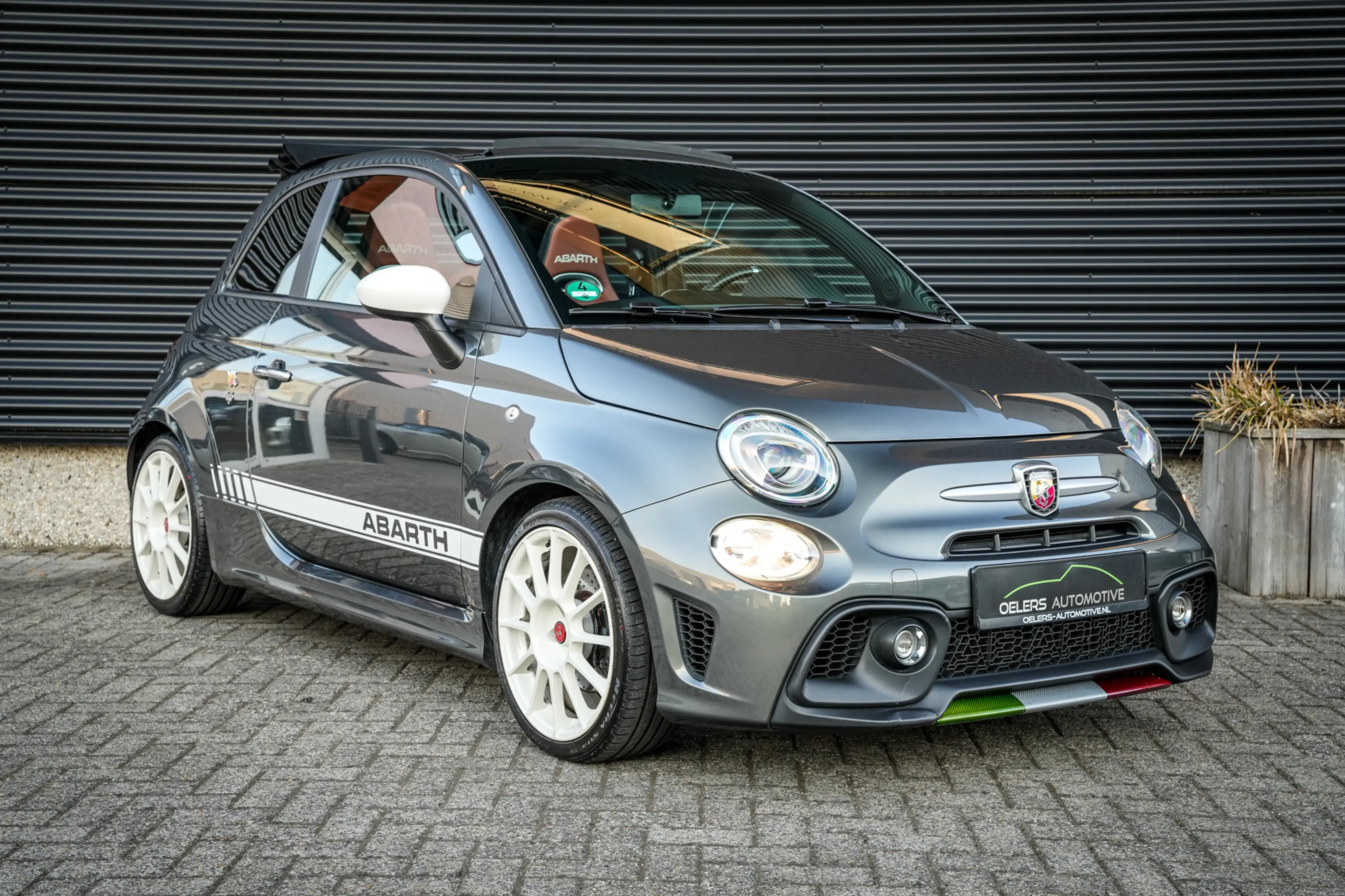 Abarth 595C 1.4 T-Jet Turismo 165pk | Leder | Clima | Uconnect — photo 7