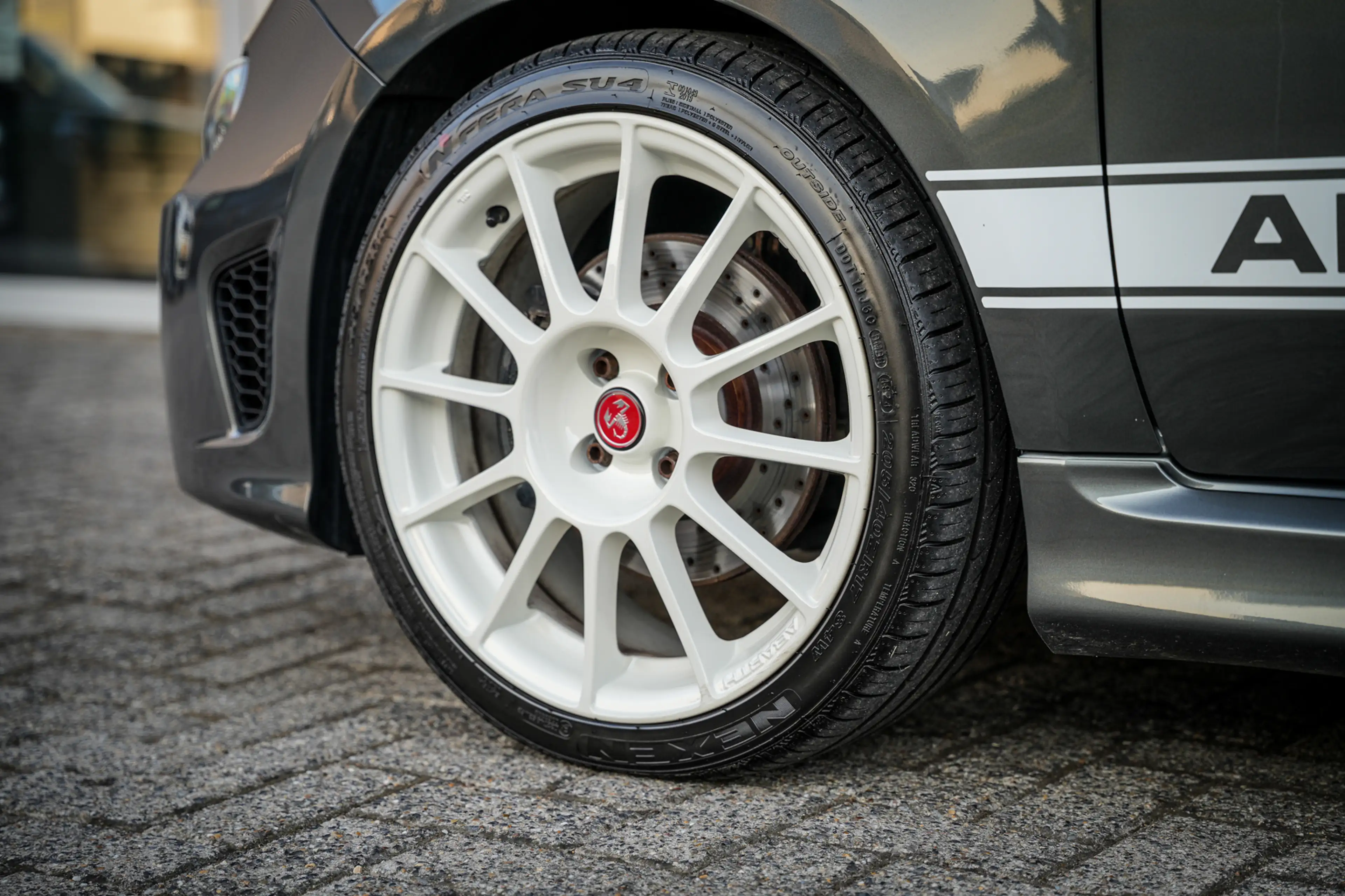 Abarth 595C 1.4 T-Jet Turismo 165pk | Leder | Clima | Uconnect — photo 17
