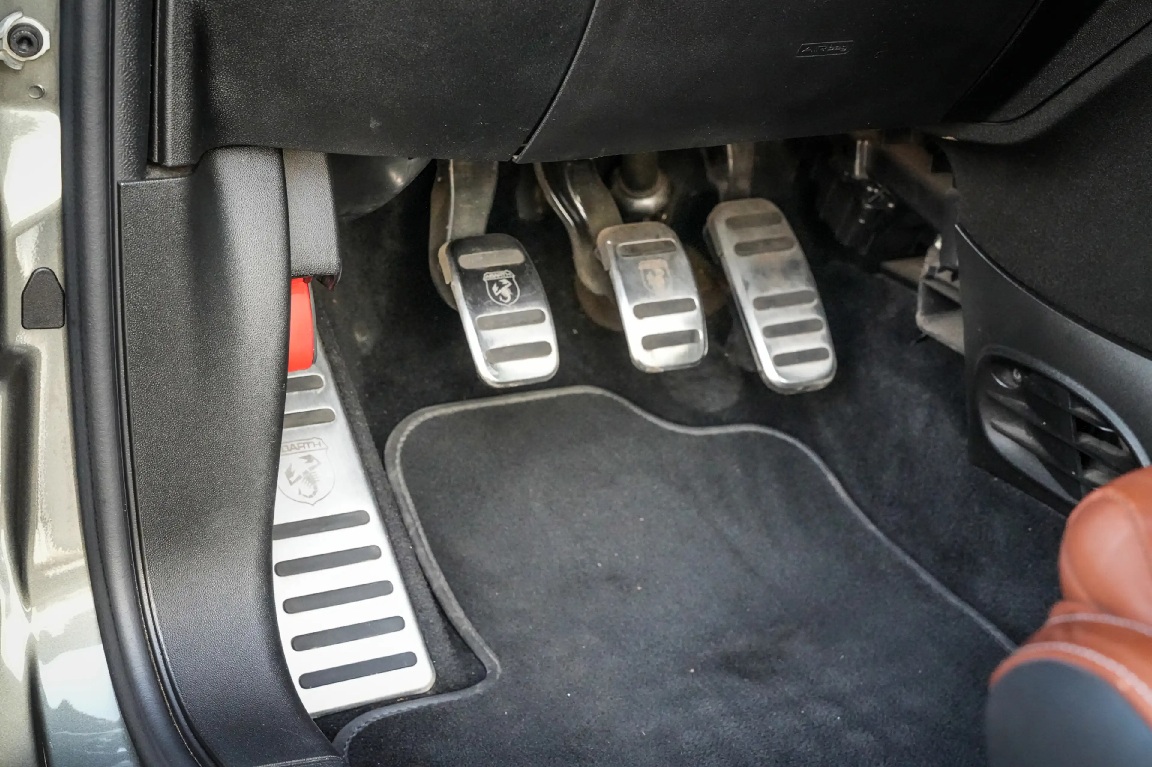 Abarth 595C 1.4 T-Jet Turismo 165pk | Leder | Clima | Uconnect — photo 28