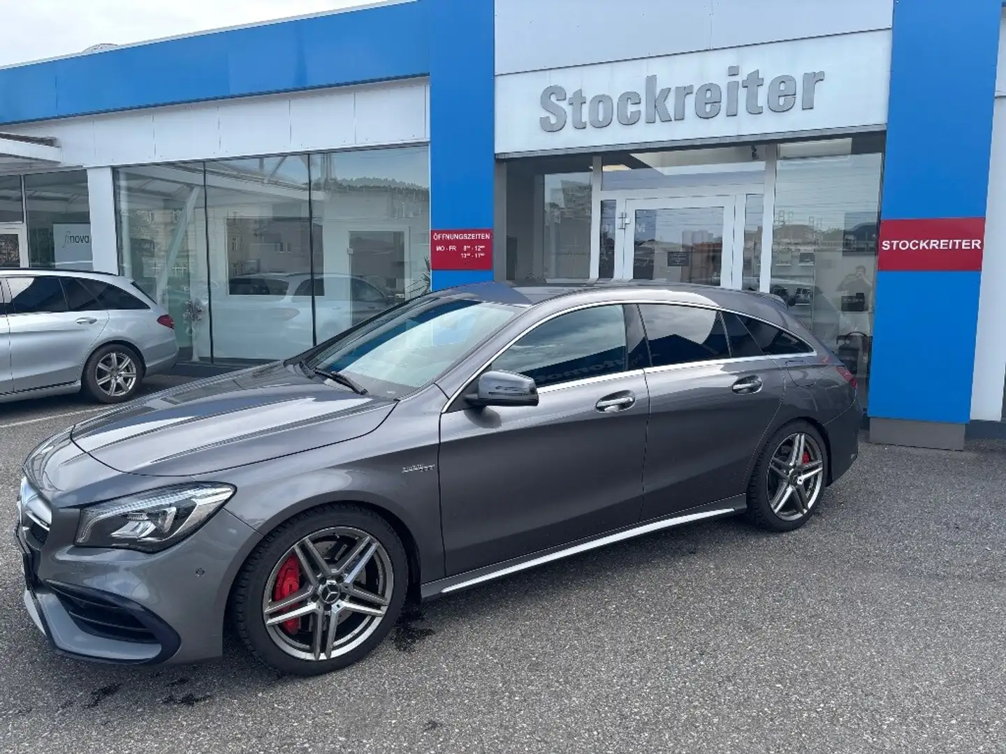 Mercedes-Benz CLA 45 AMG Shooting Brake 4MATIC Aut.*LED*NAVI*KAMERA*SZH Grau - 2