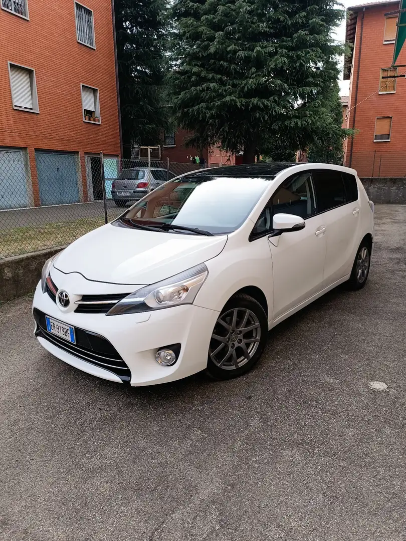 Toyota Verso 2.0 D-4D 7-Sitzer Life - 1