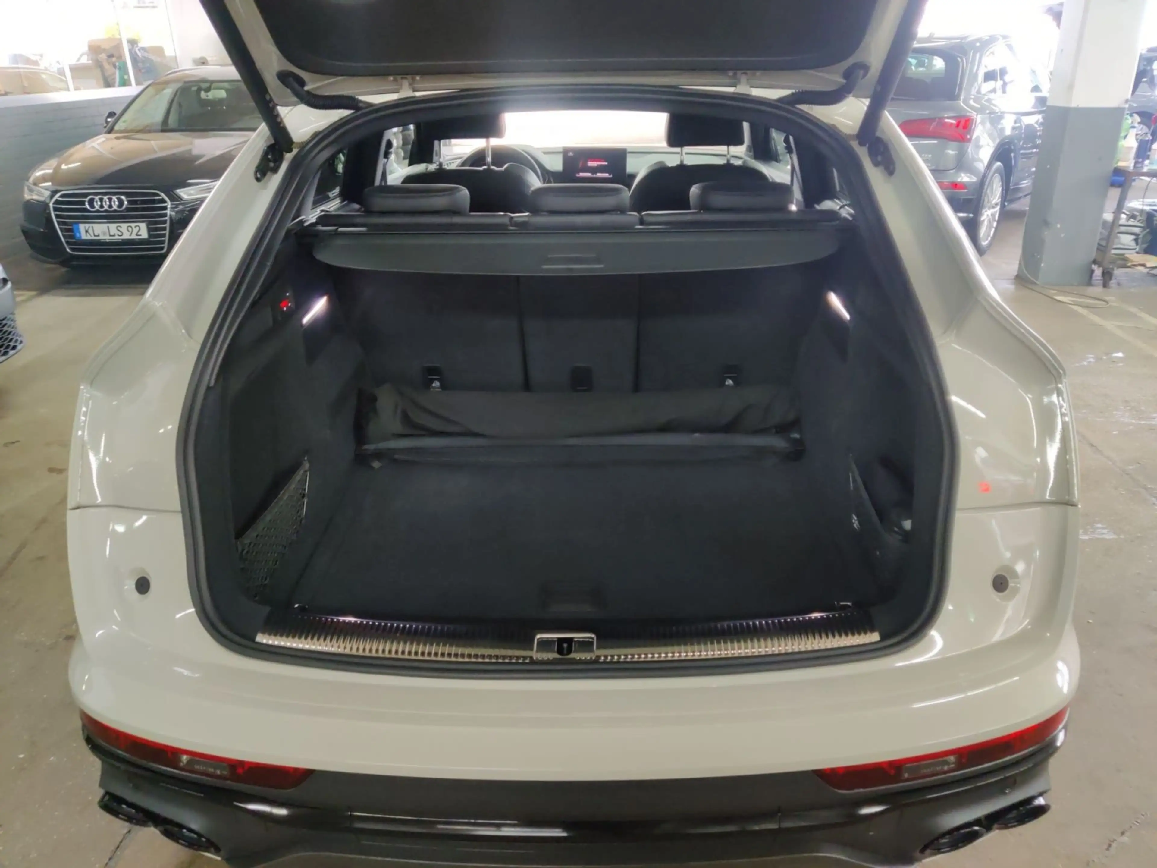 Audi SQ5 B&O AHK Matrix Luftfahrwerk Stadt+ — photo 10