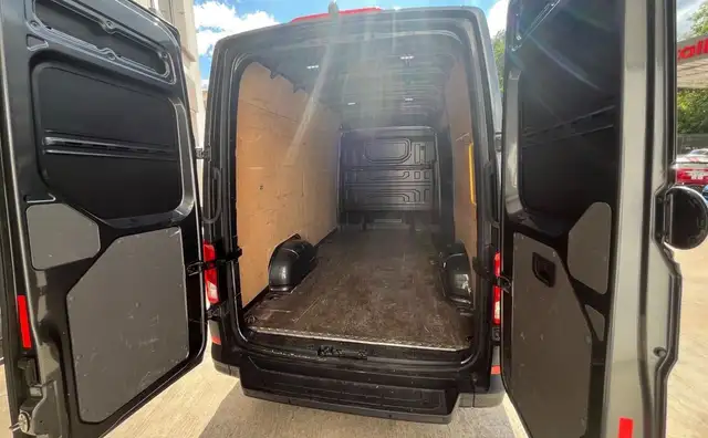 Volkswagen Crafter view 18