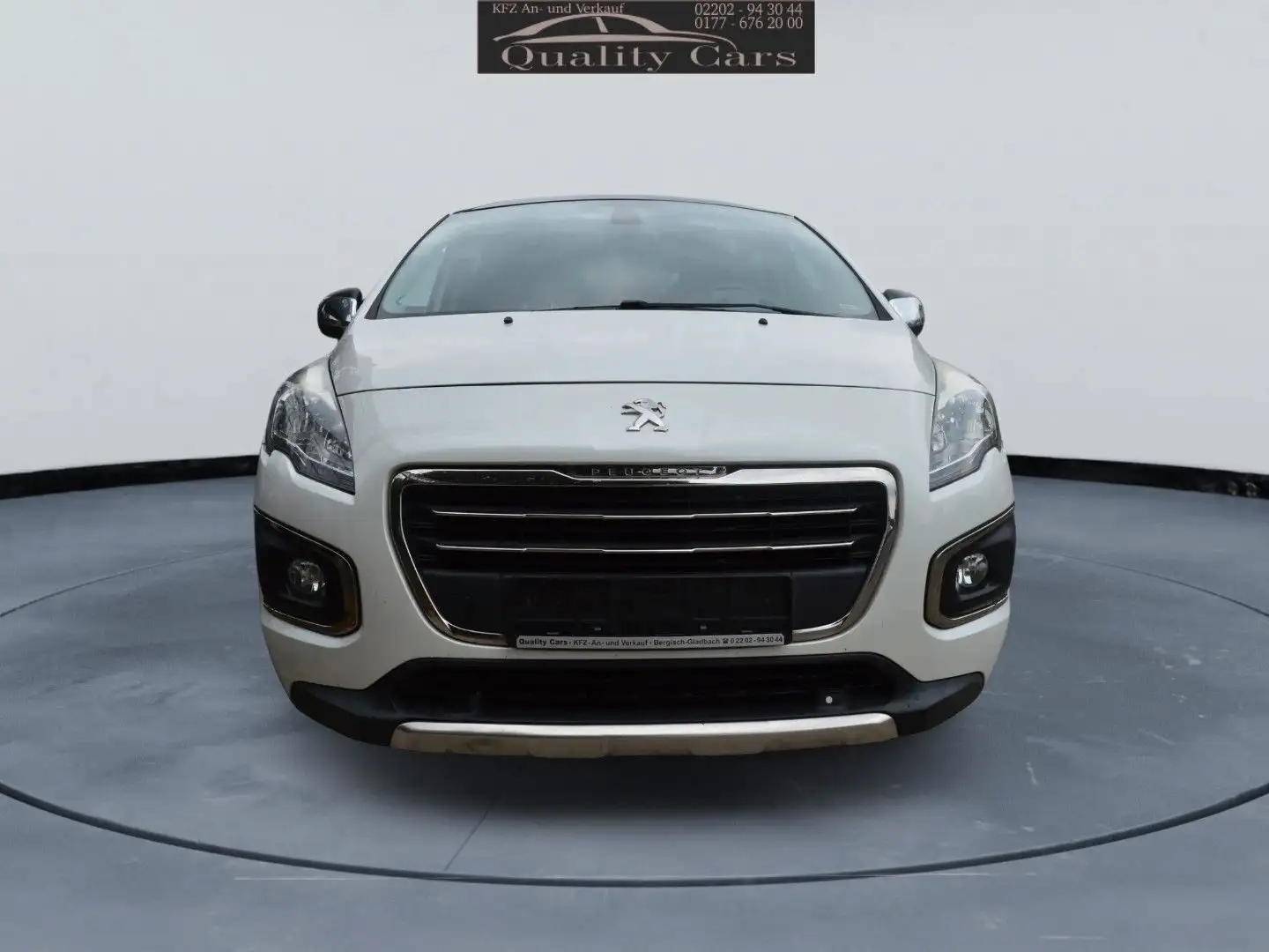 Peugeot 3008 Hybrid / Diesel 2.0HDI  Navi , Pano, Weiß - 2